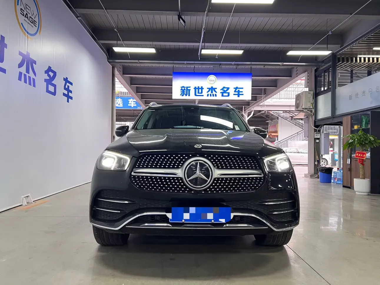 Mercedes-Benz GLE (Imported)