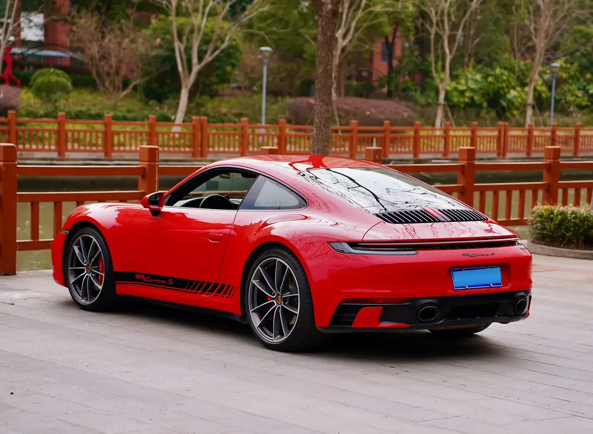 Porsche 911