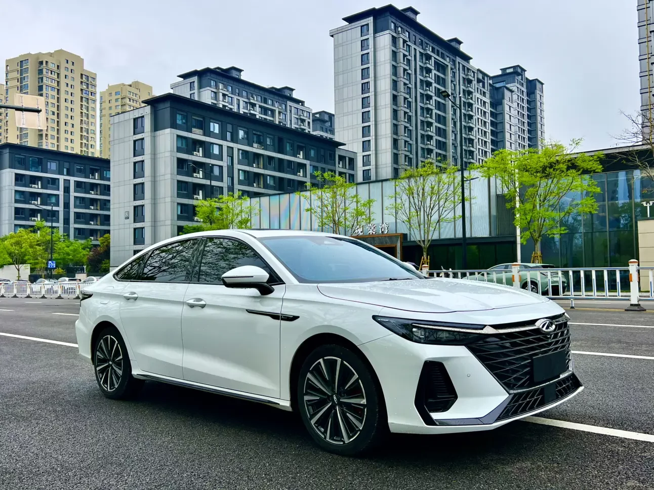 Chery Arrizo 8