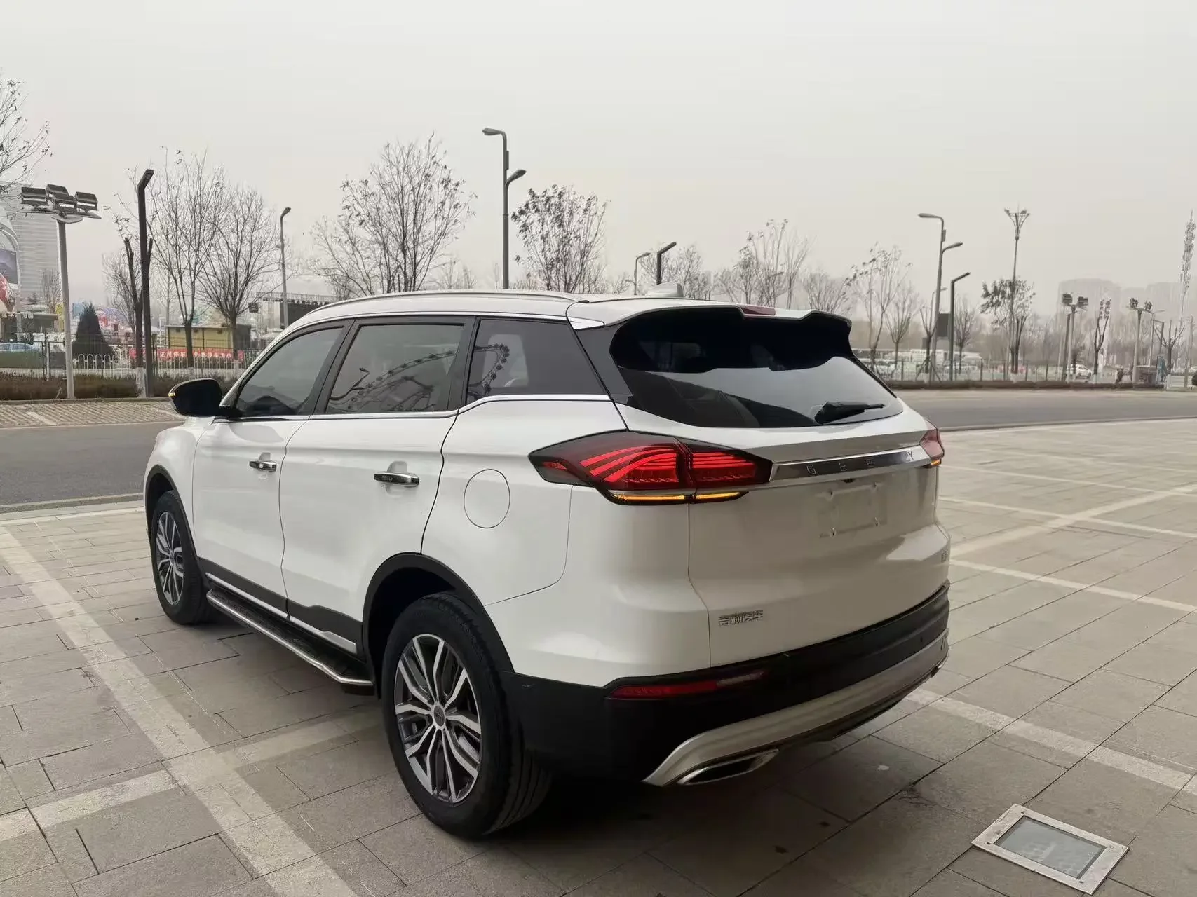 Geely Atlas