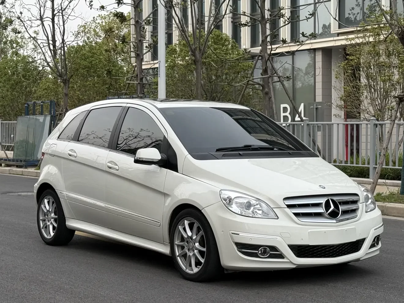 Mercedes-Benz B Class