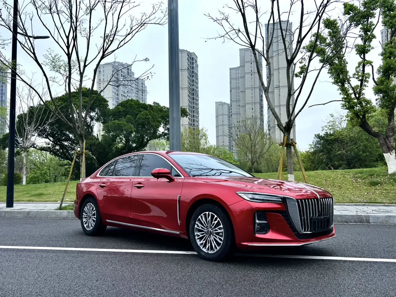 Hongqi H5