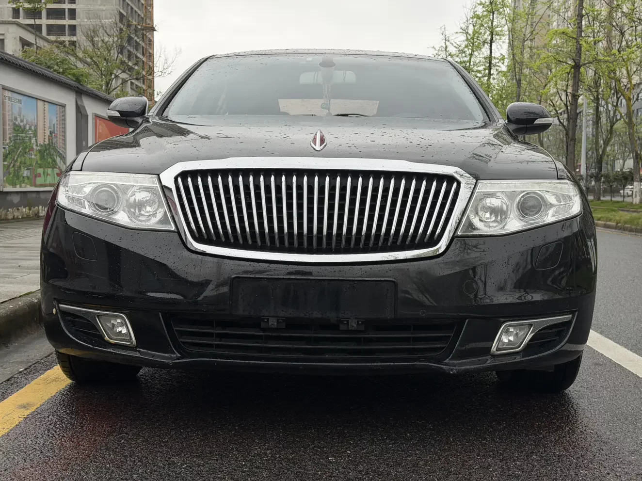 Hongqi H7