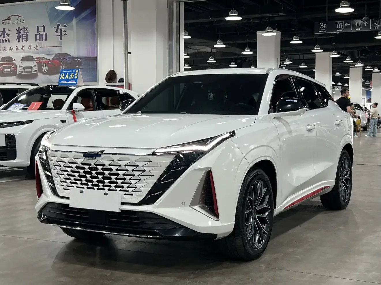 Oshan Changan Auchan Z6