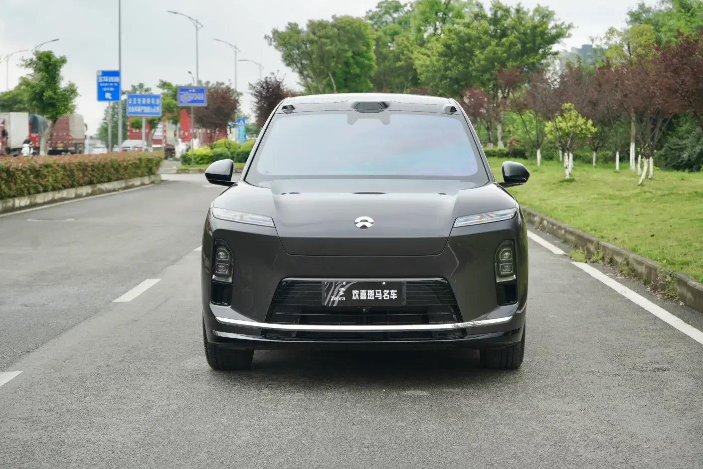 NIO ES8