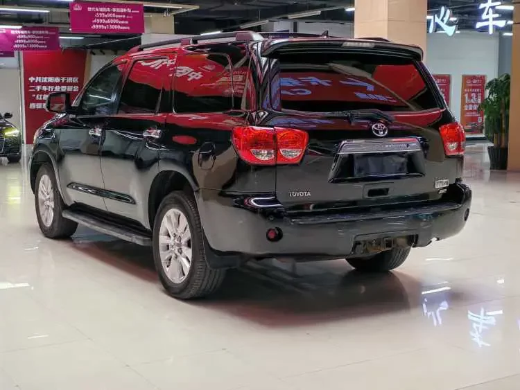 Toyota Sequoia
