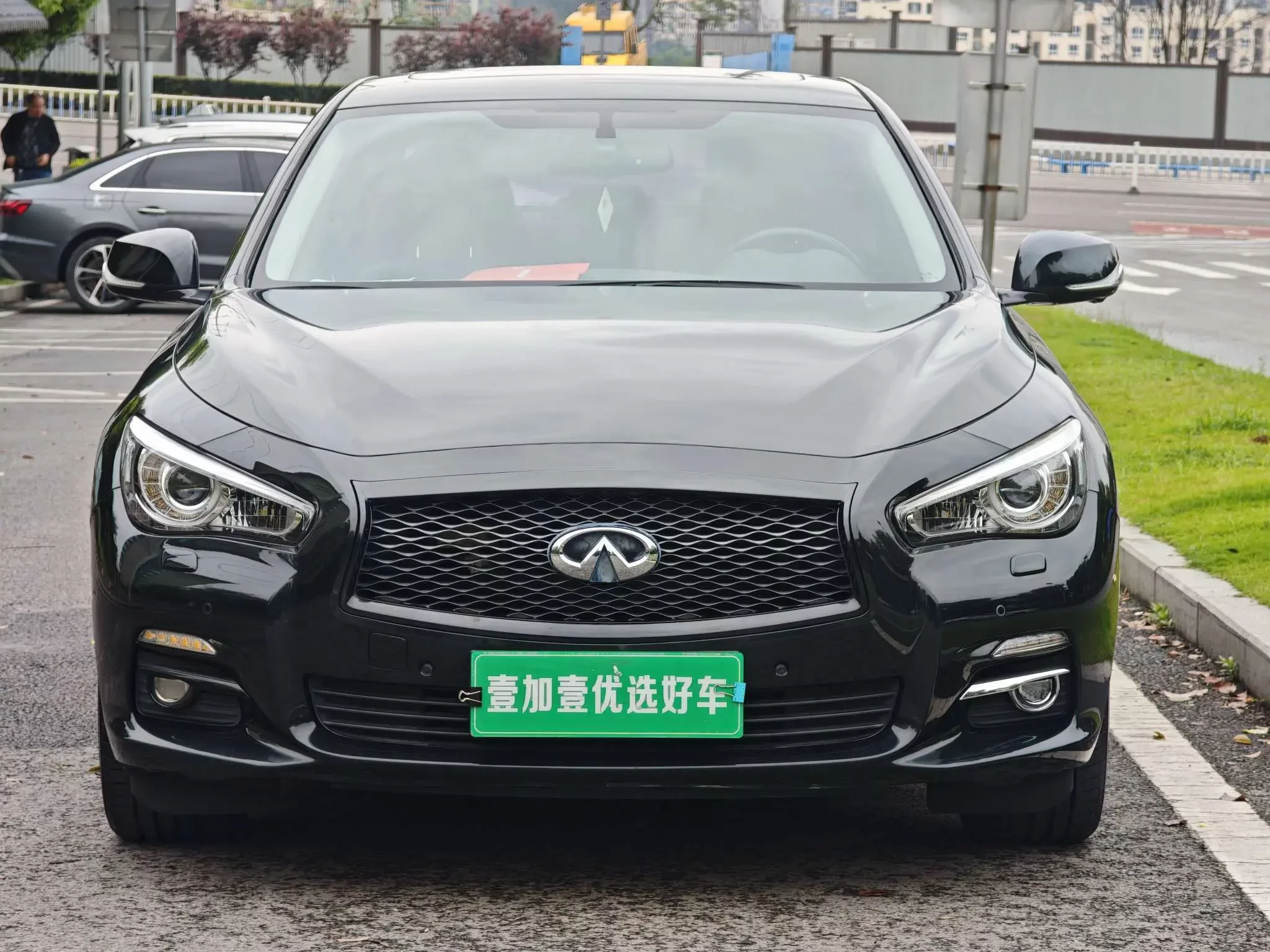 Infiniti Q50L