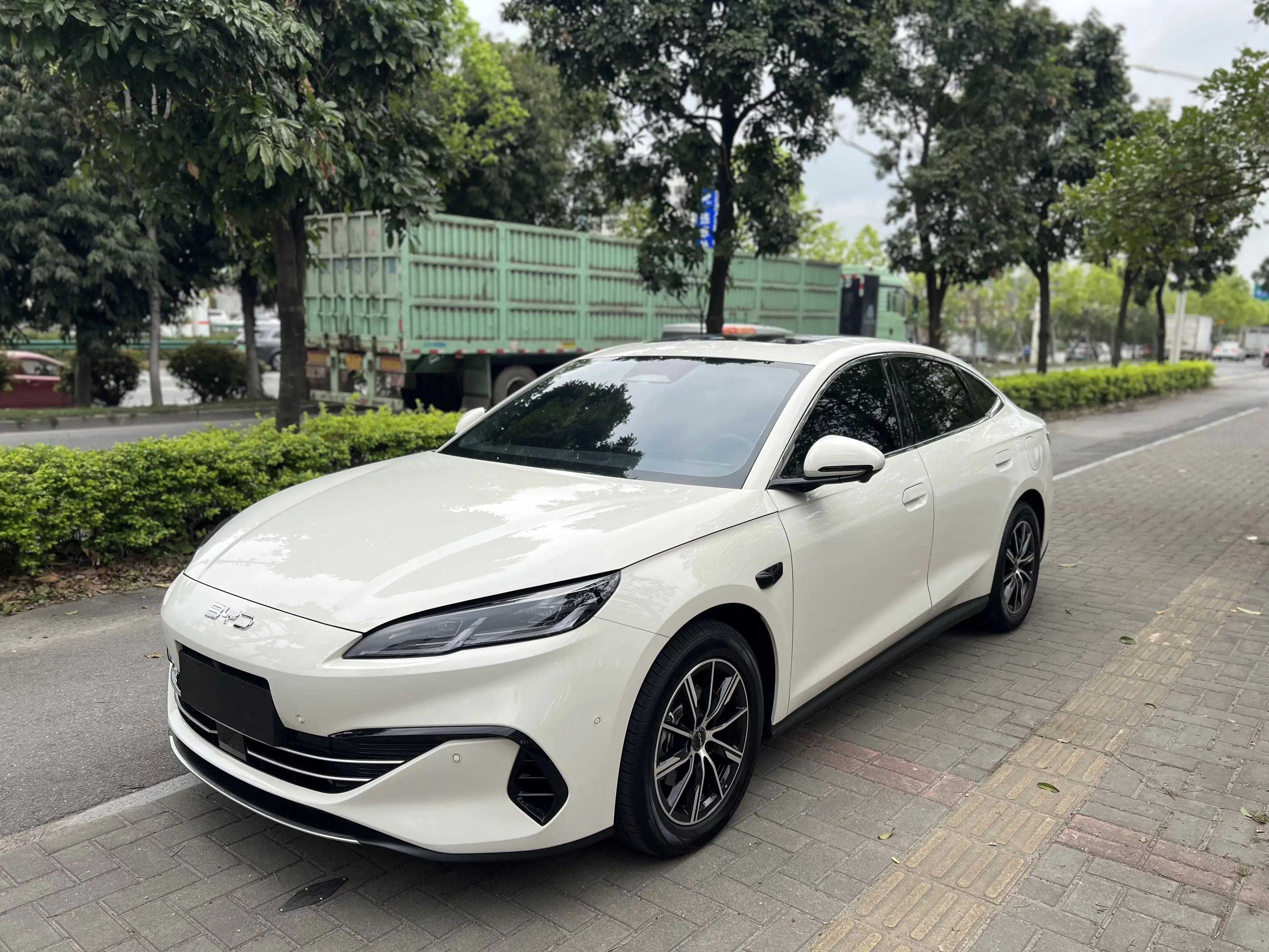 BYD Seal 06DM
