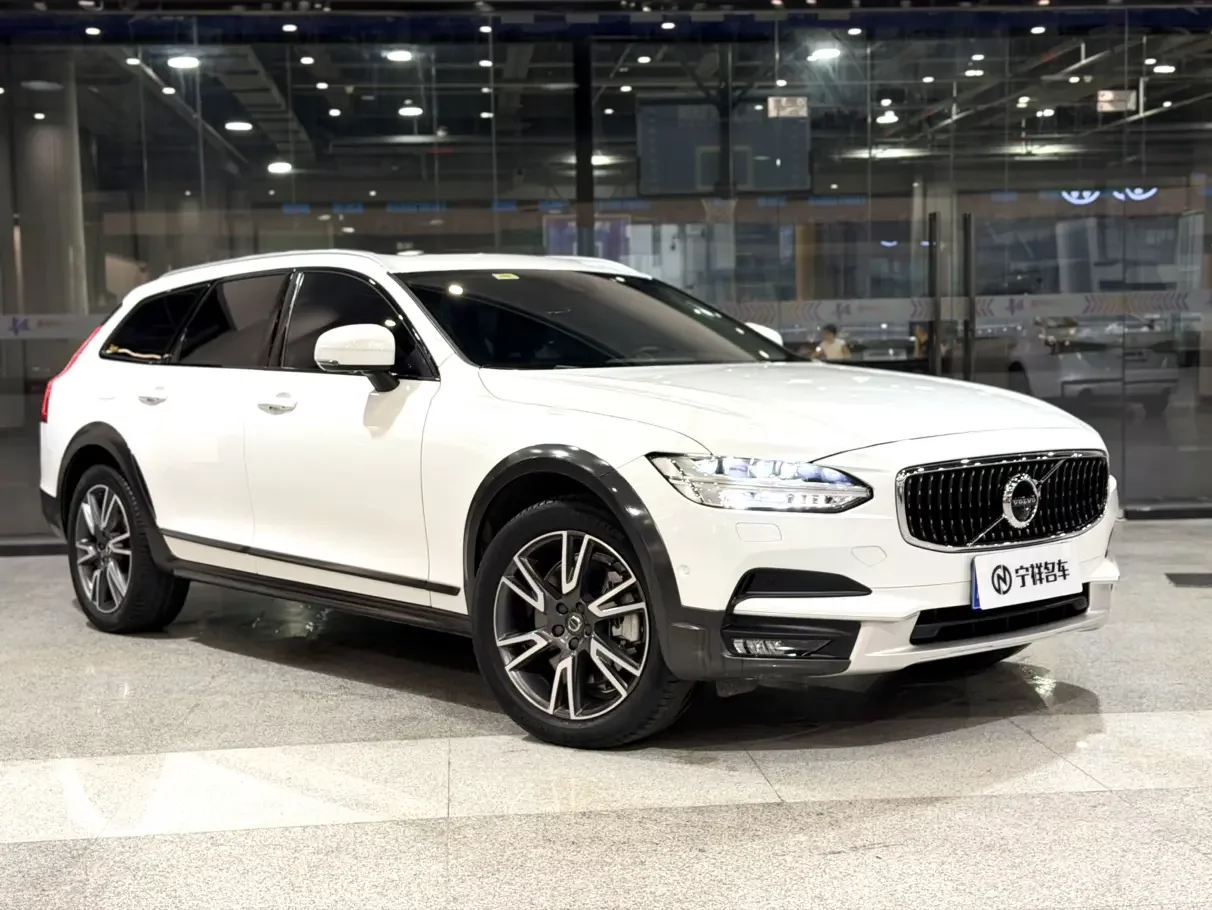 Volvo V90