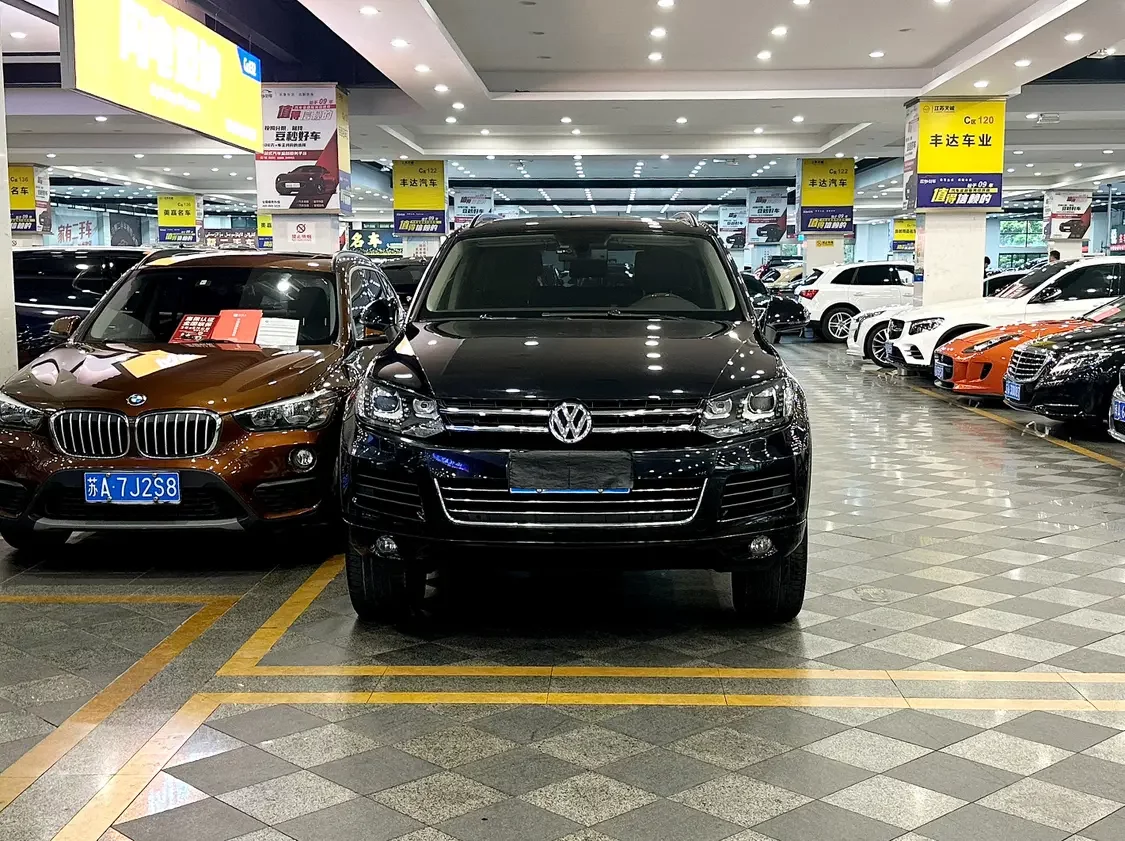 Volkswagen Touareg