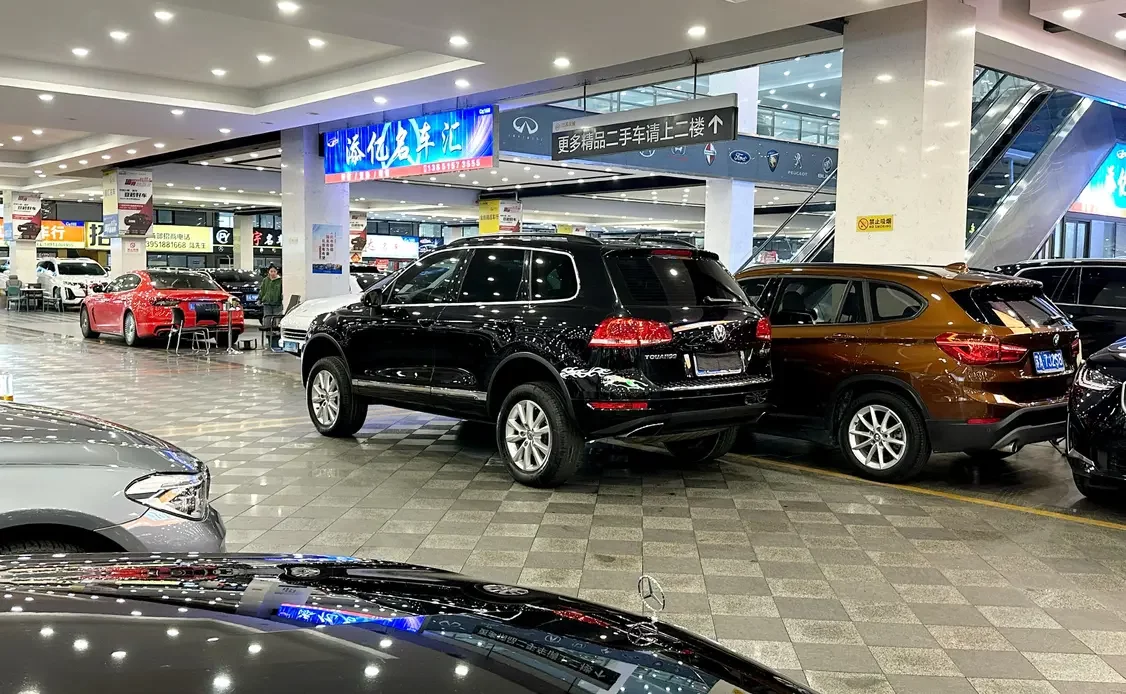 Volkswagen Touareg