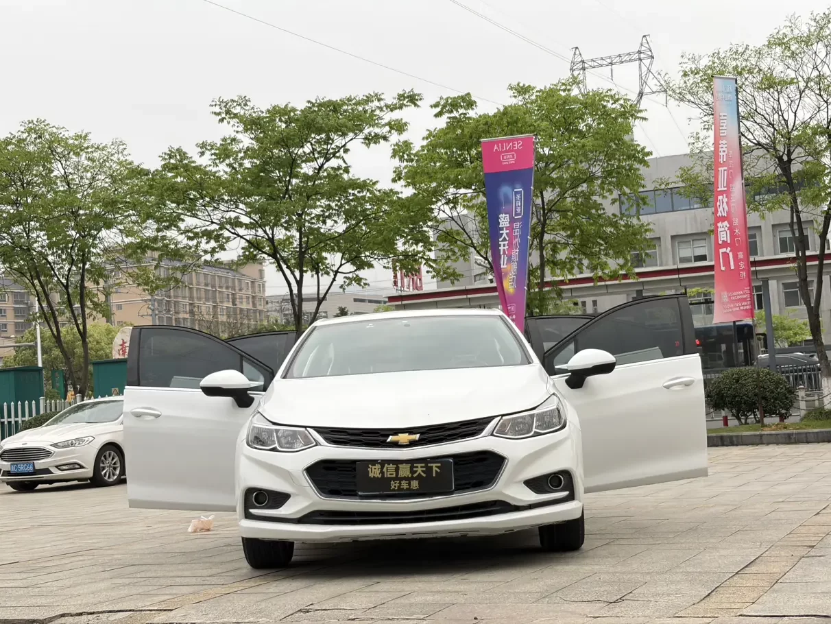 Chevrolet Monza (Cruze)  из Китая