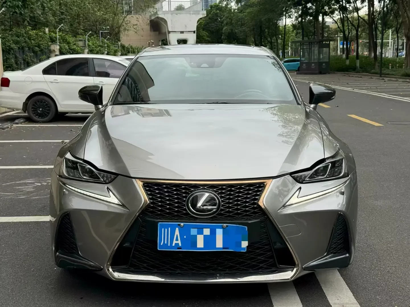 Lexus IS