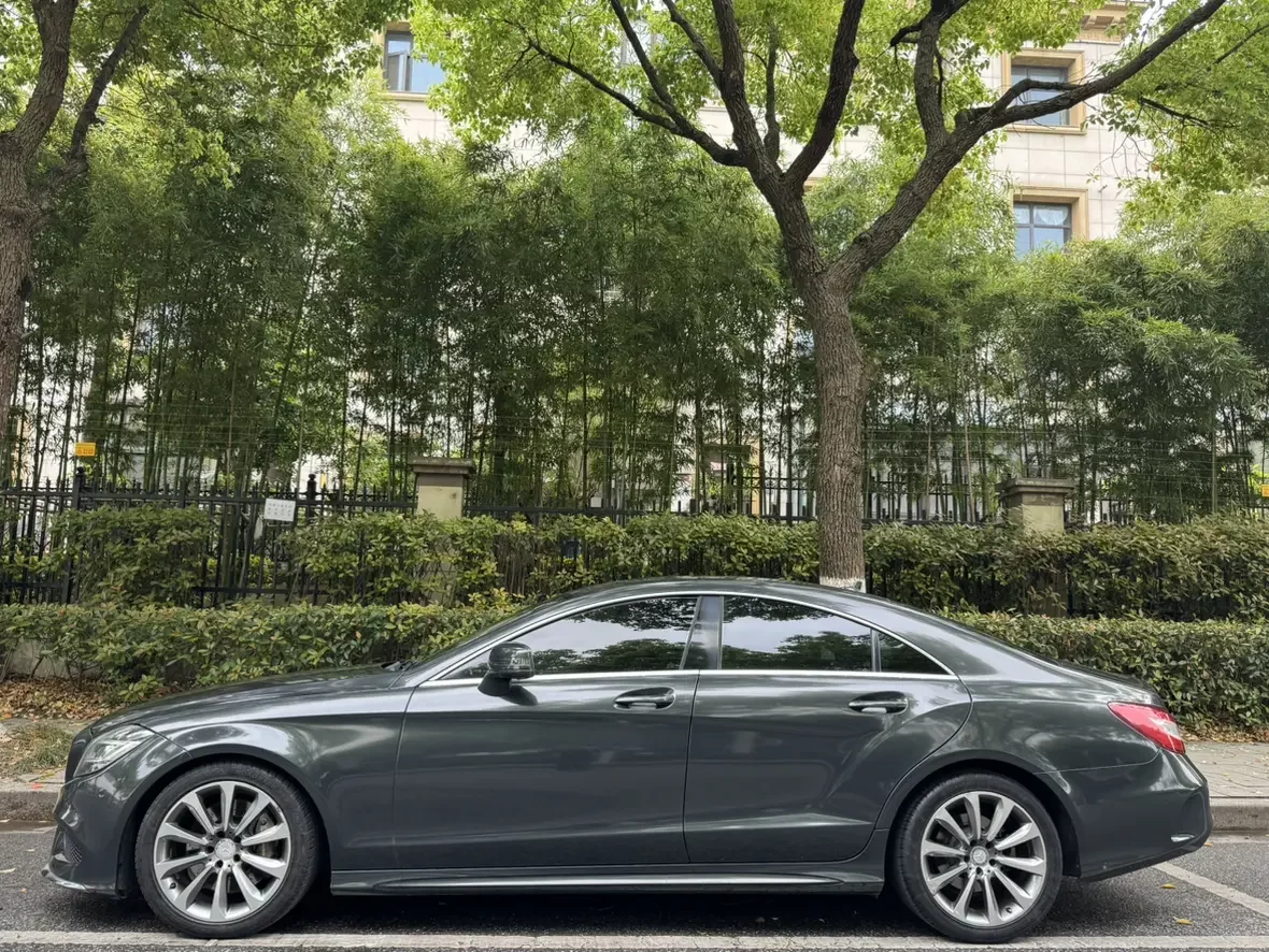Mercedes-Benz CLS