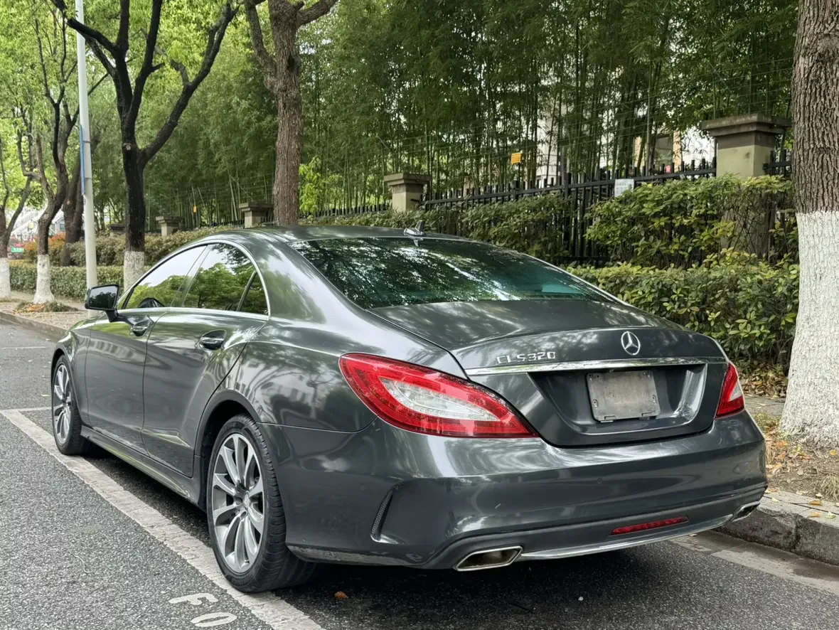 Mercedes-Benz CLS