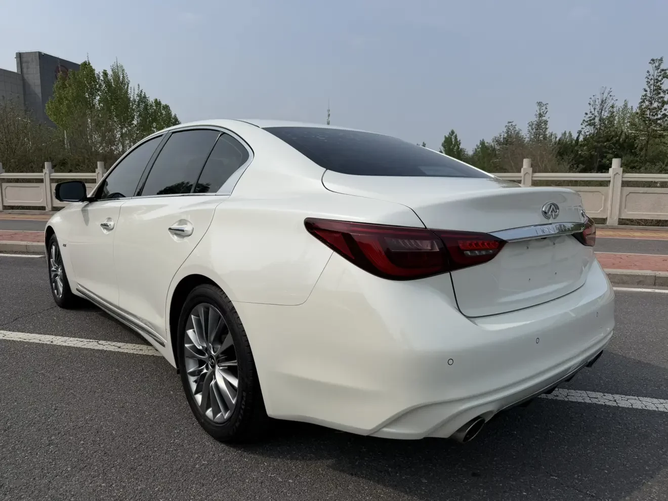 Infiniti Q50L