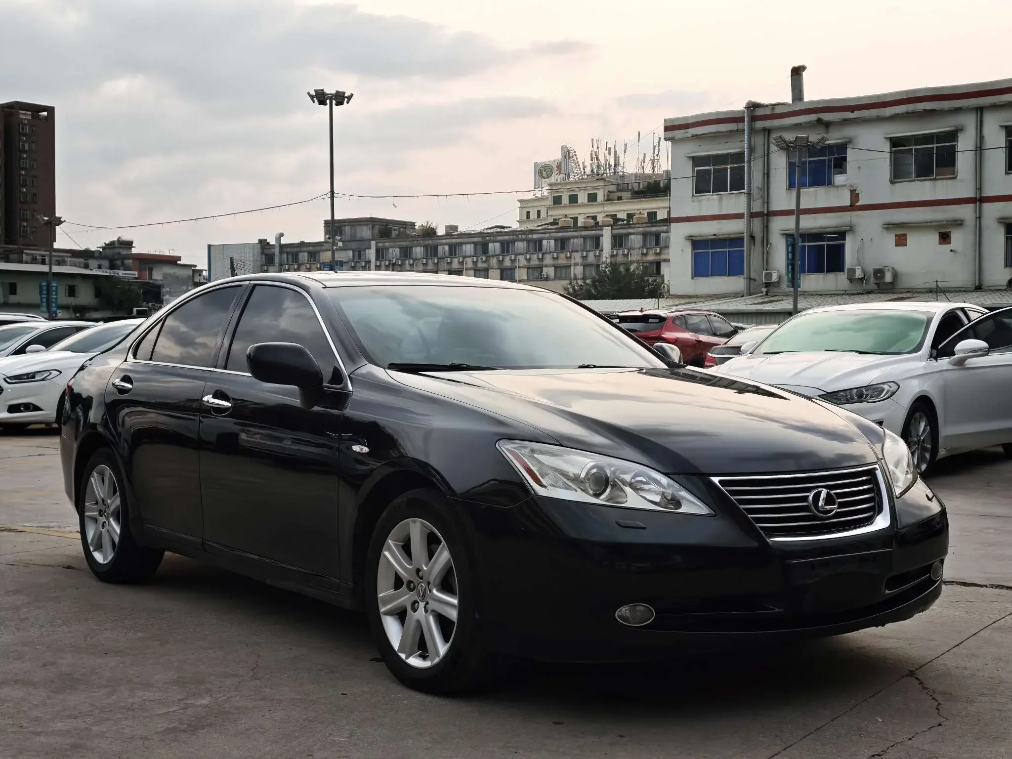 Lexus ES