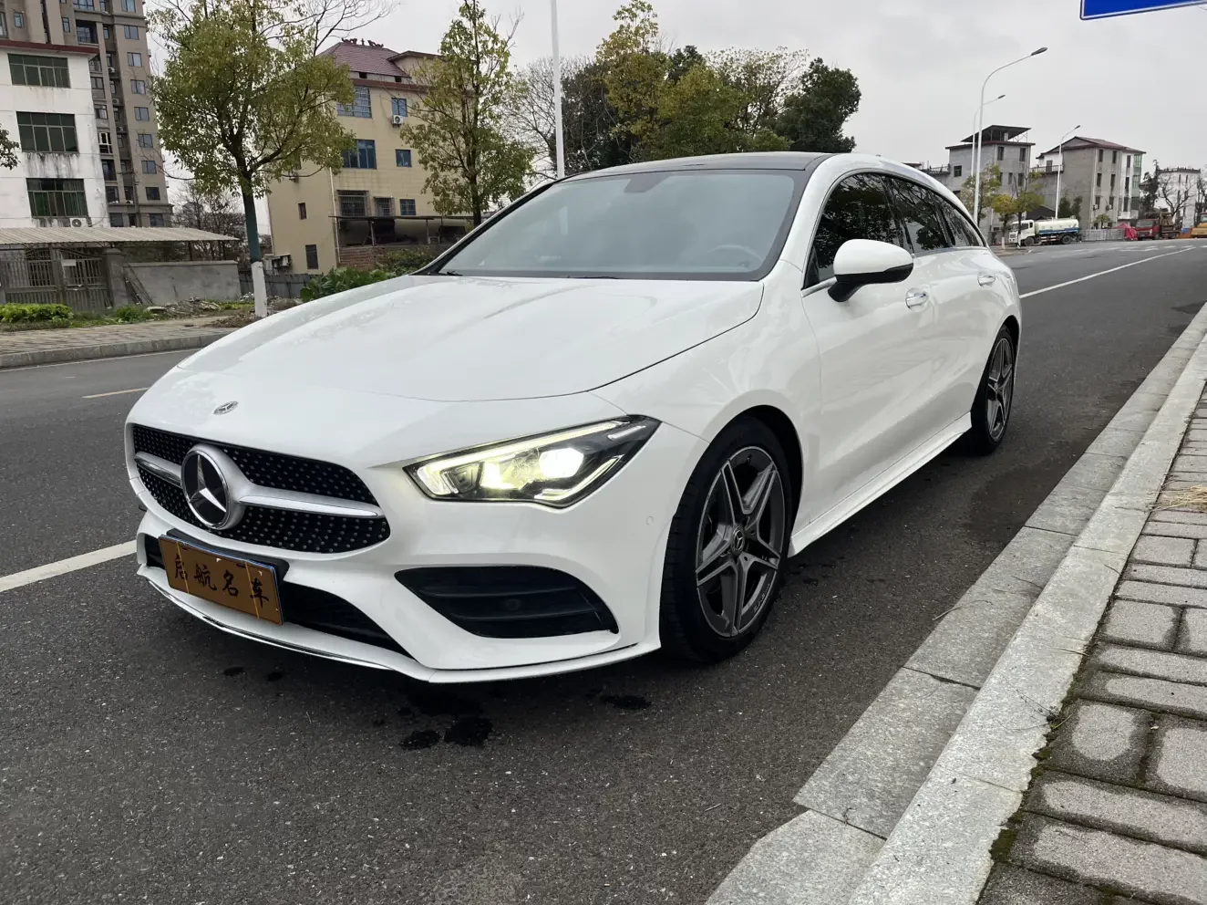 Mercedes-Benz CLA (Imported)