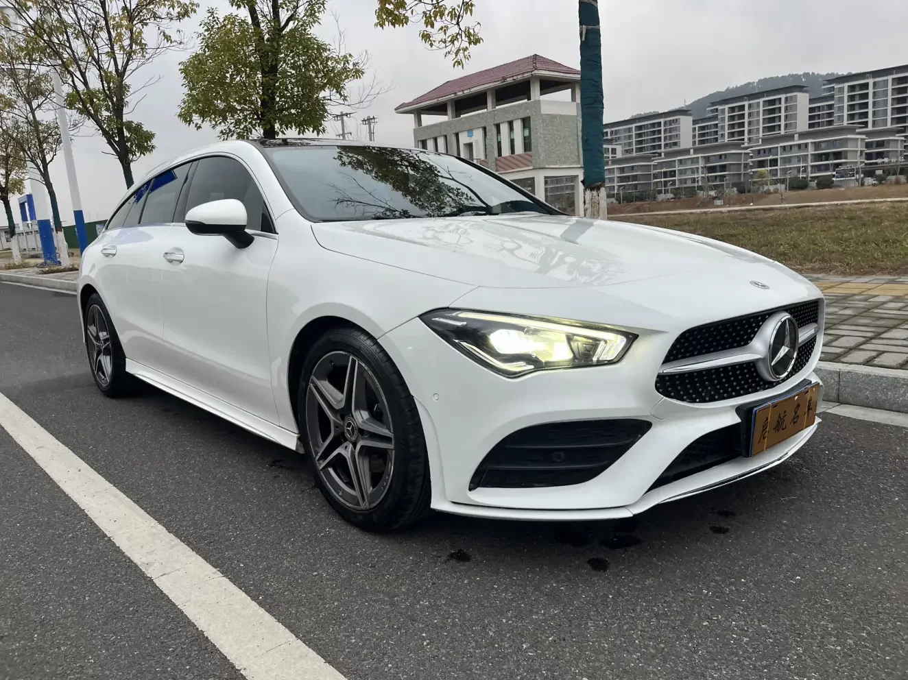Mercedes-Benz CLA (Imported)
