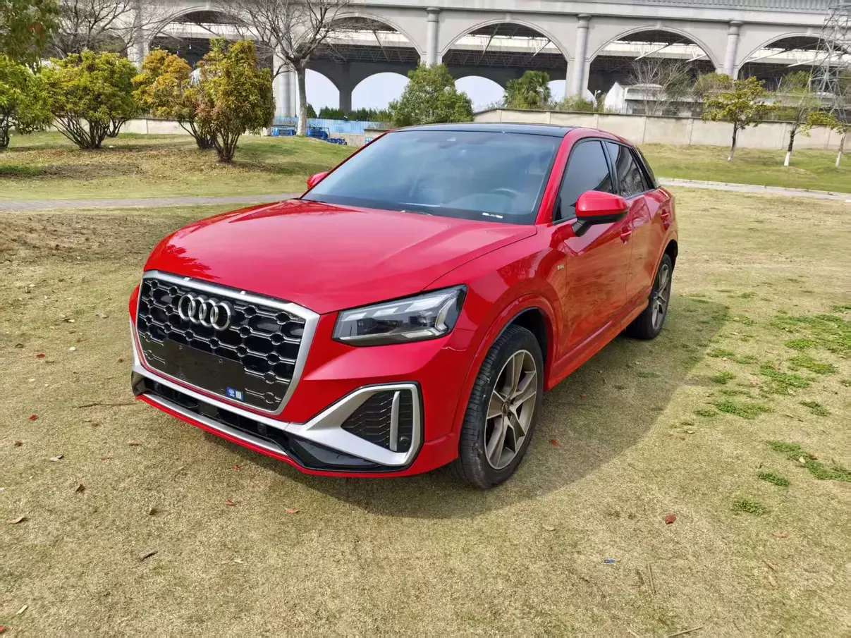 Audi Q2L