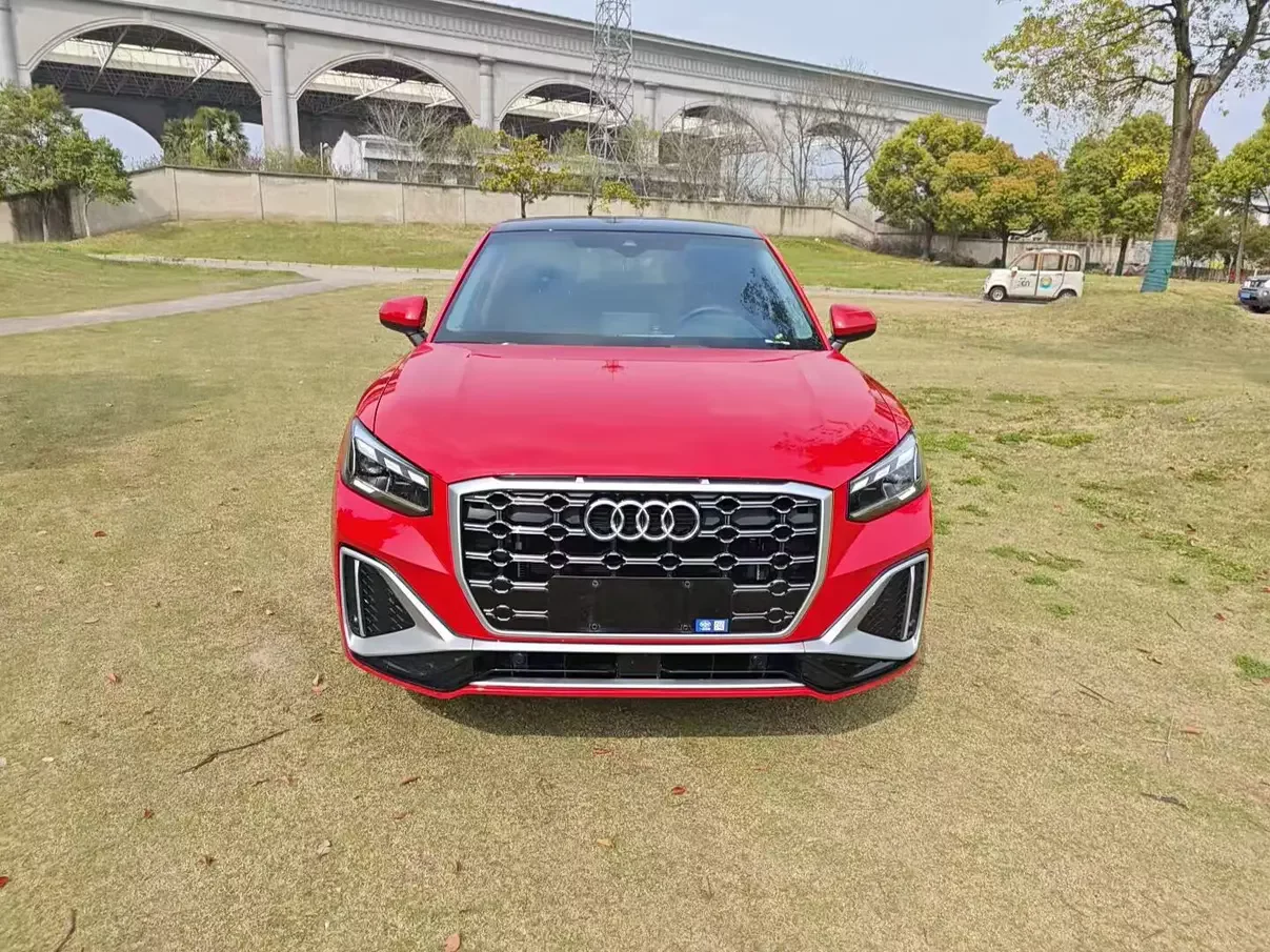 Audi Q2L