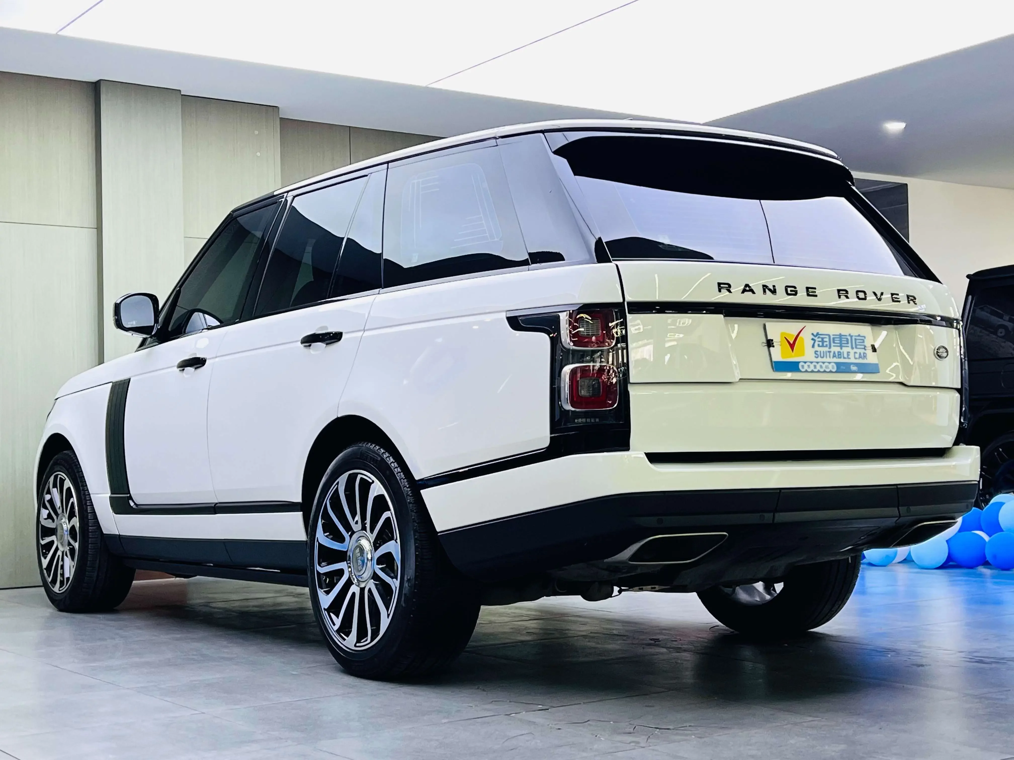 Land Rover range rover