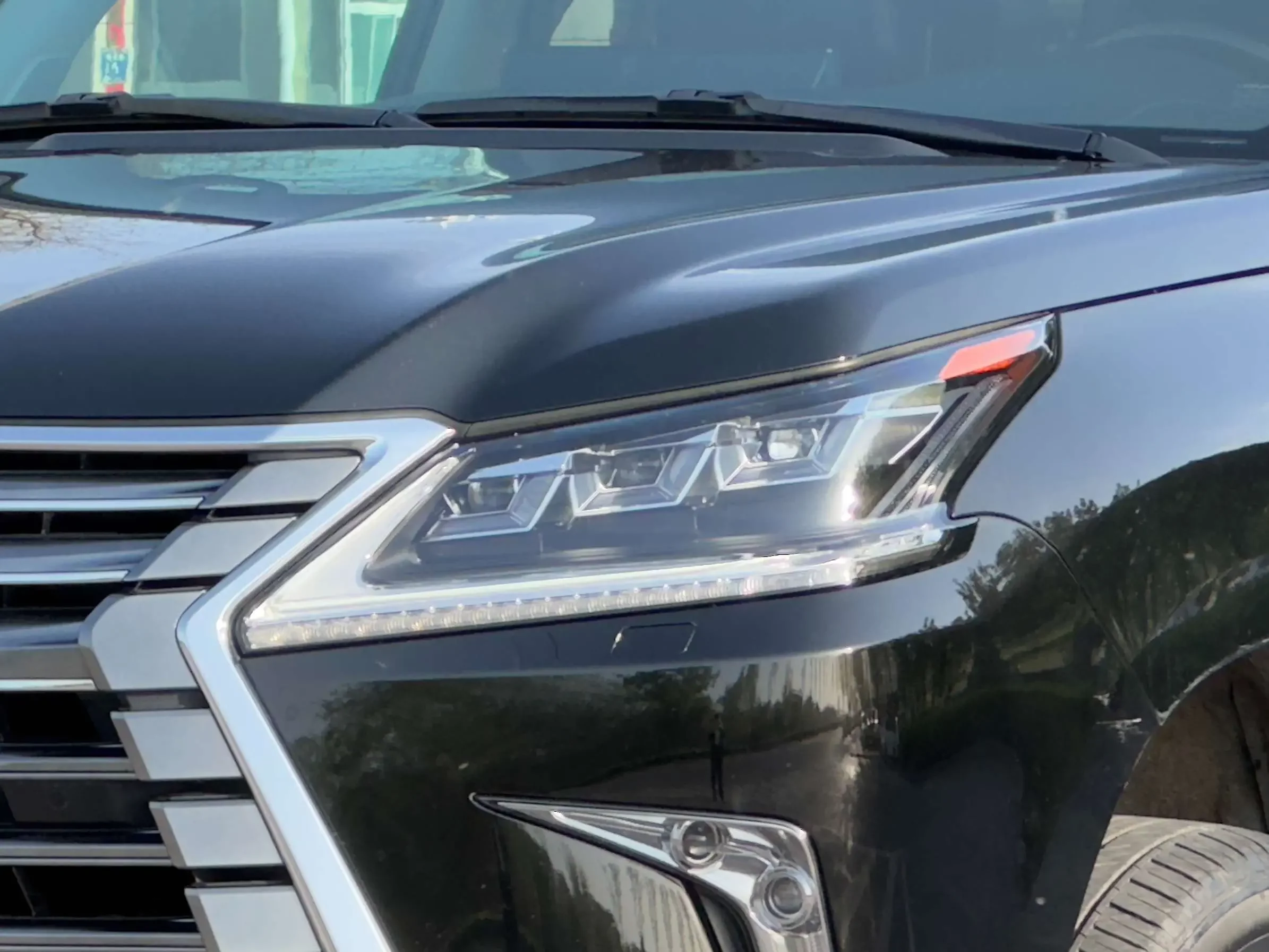 Lexus LX