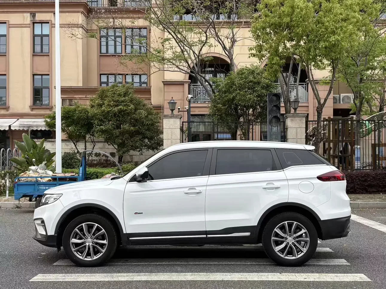 Geely Atlas