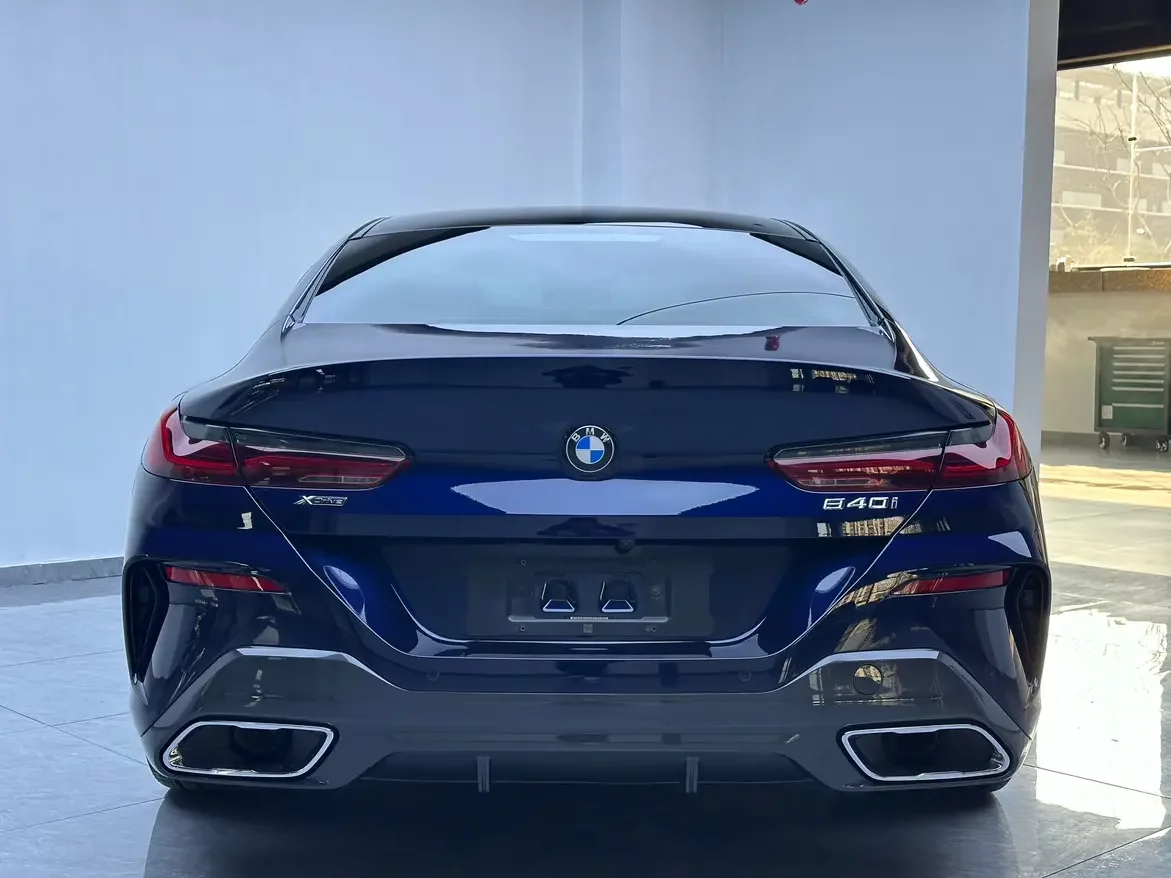 BMW 8 Series