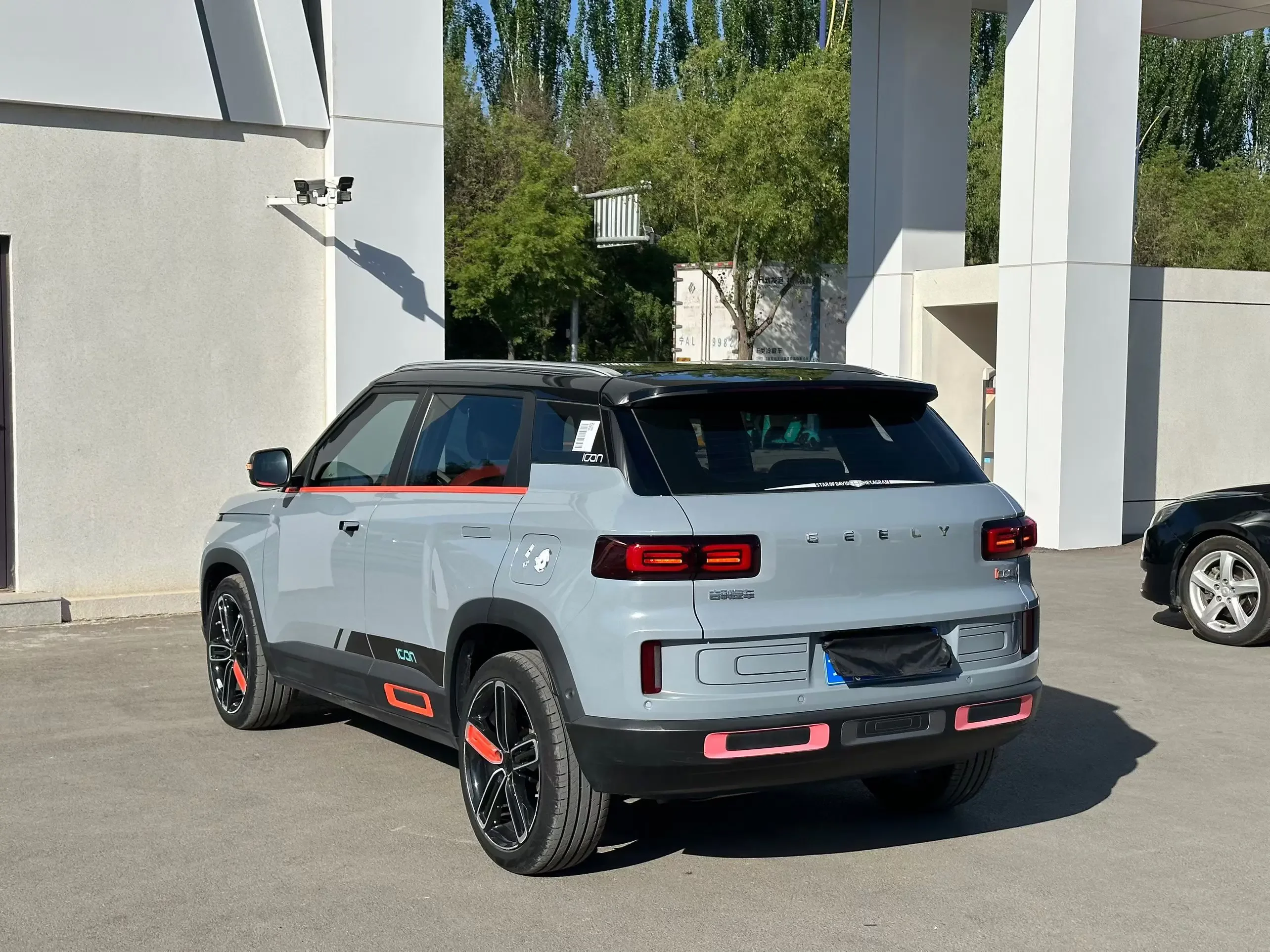 Geely ICON