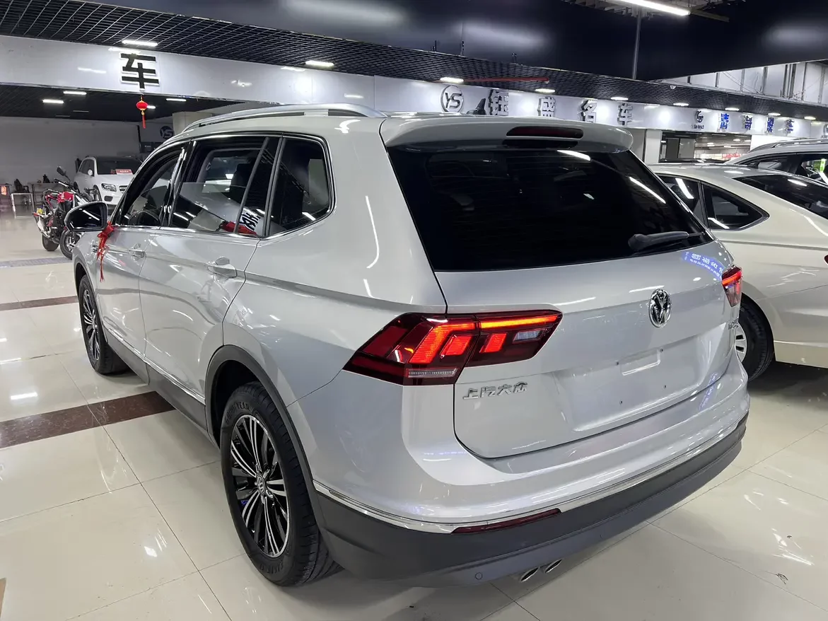 Volkswagen Tiguan L