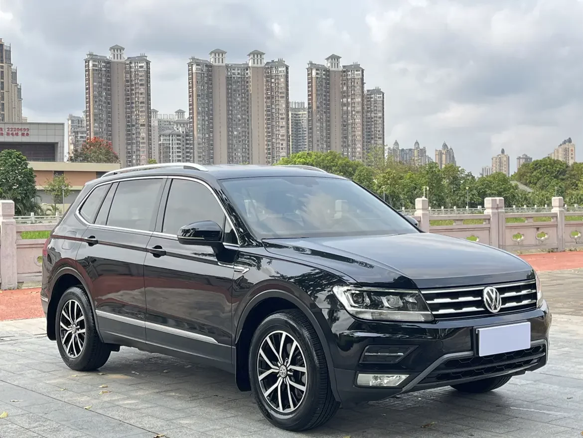 Volkswagen Tiguan L