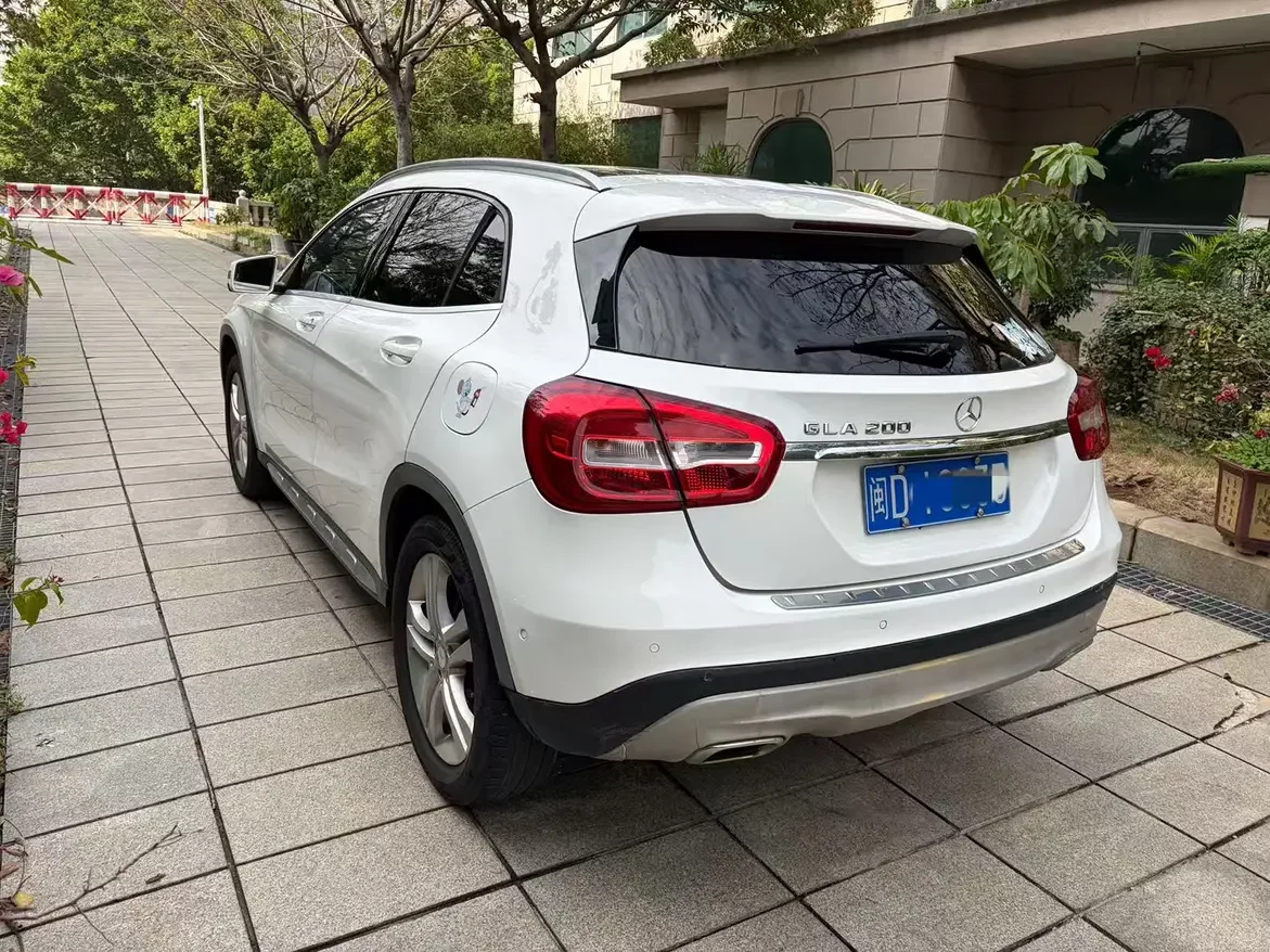 Mercedes-Benz GLA