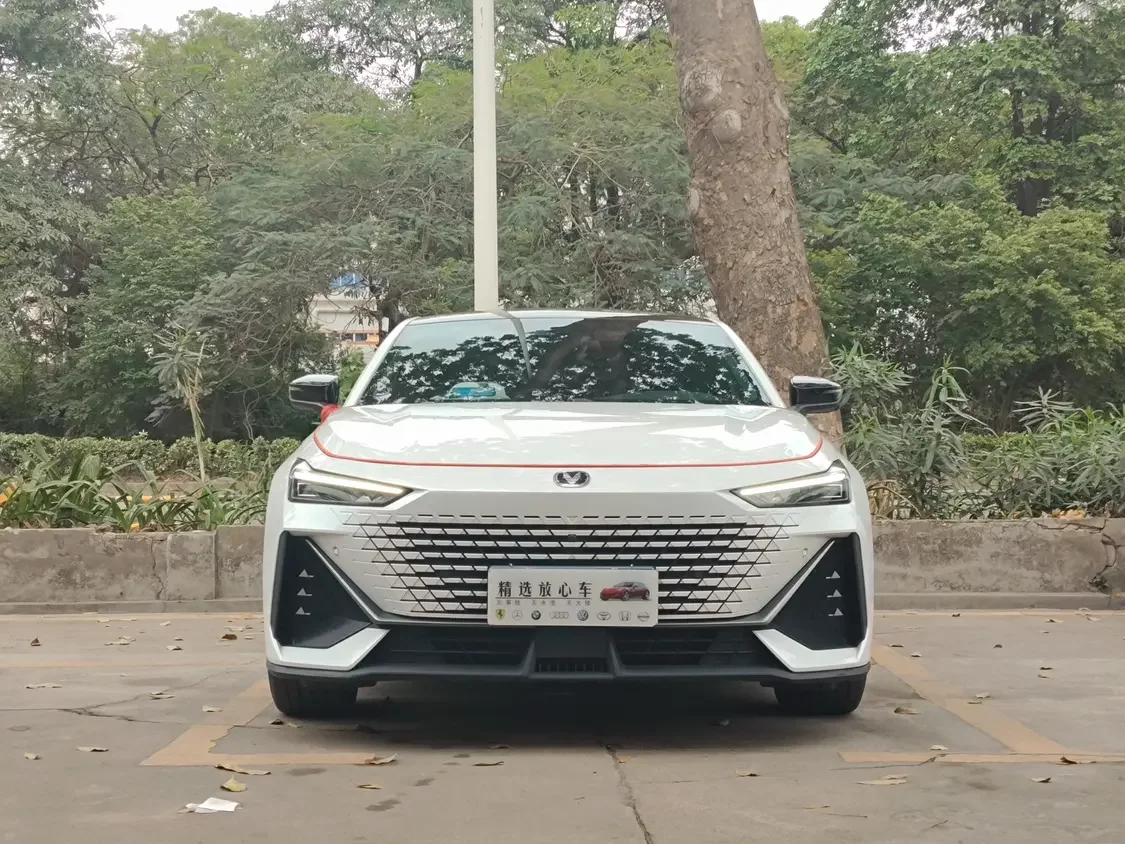 Changan UNI-V  из Китая