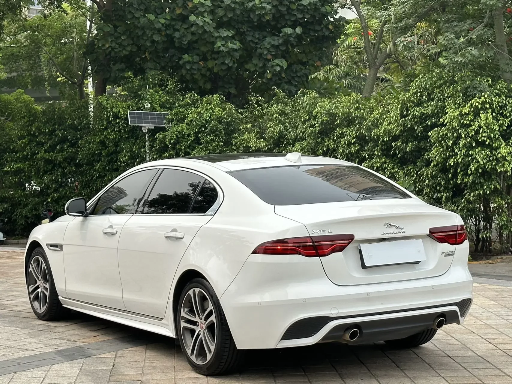 Jaguar XEL