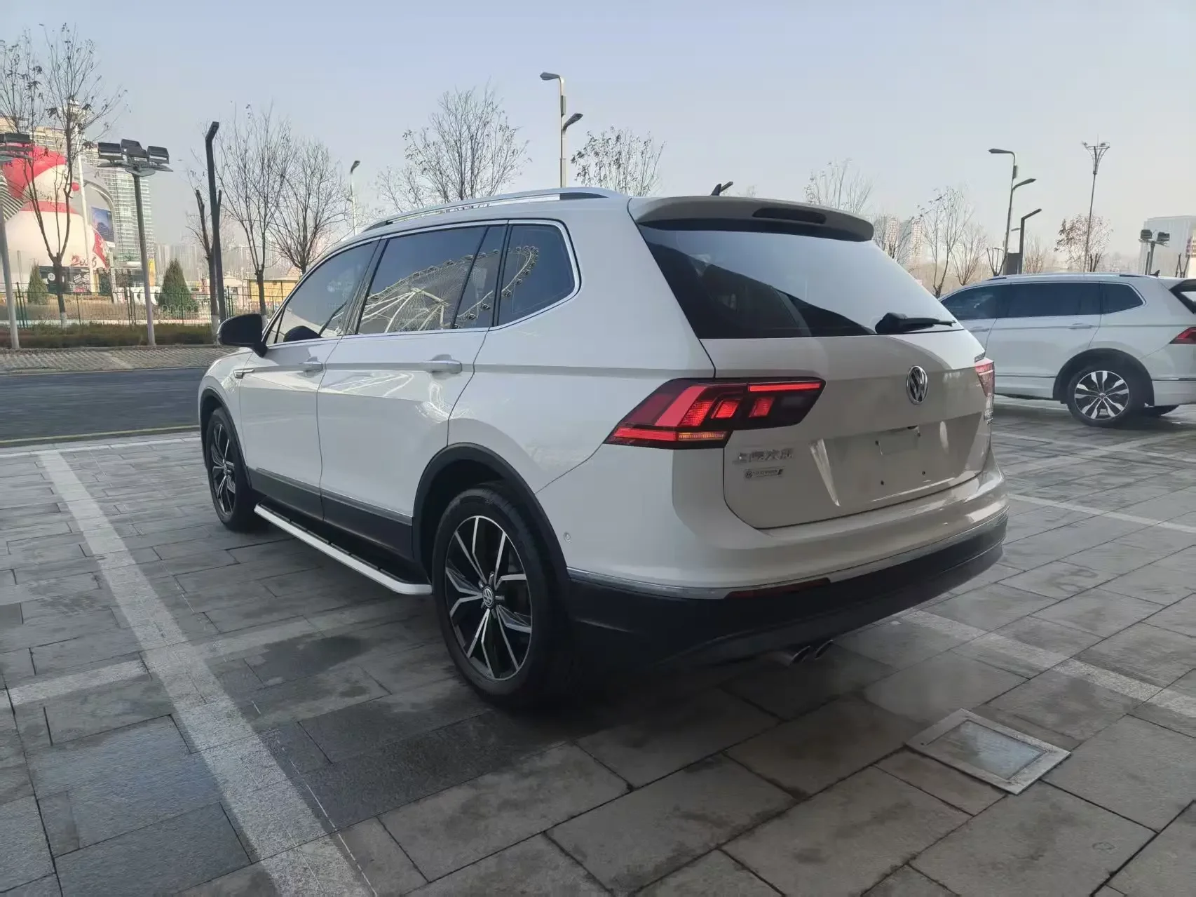 Volkswagen Tiguan L