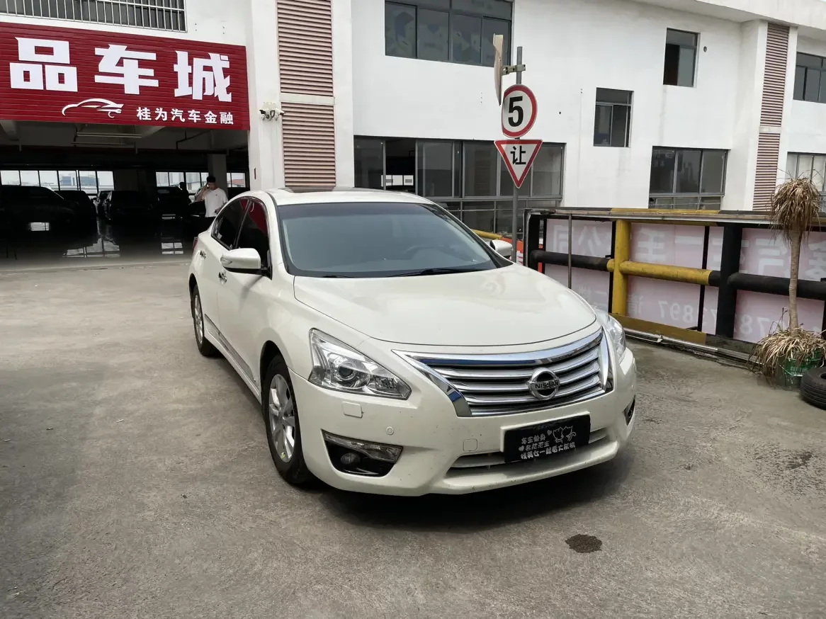 Nissan Altima