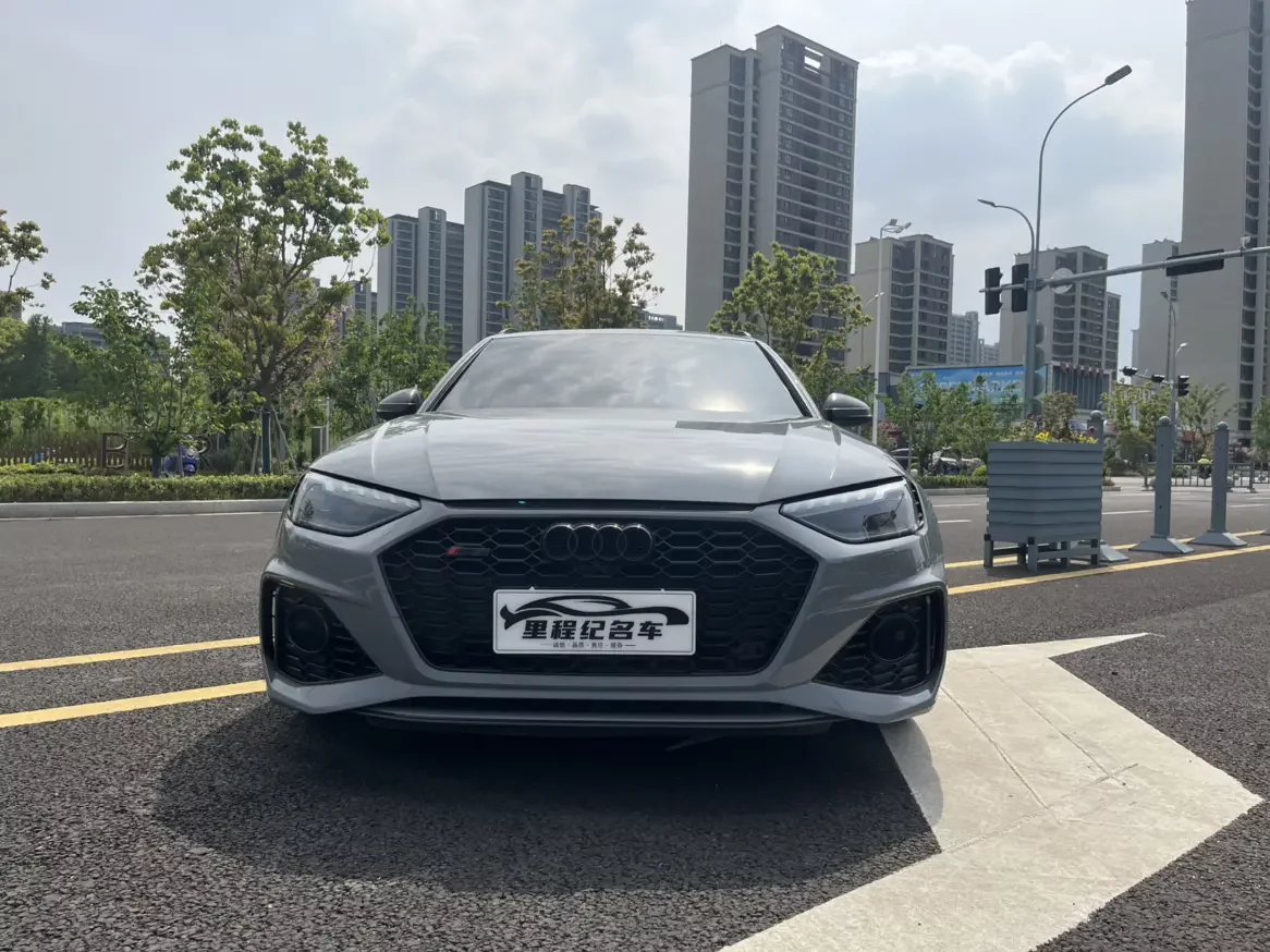 Audi RS 4