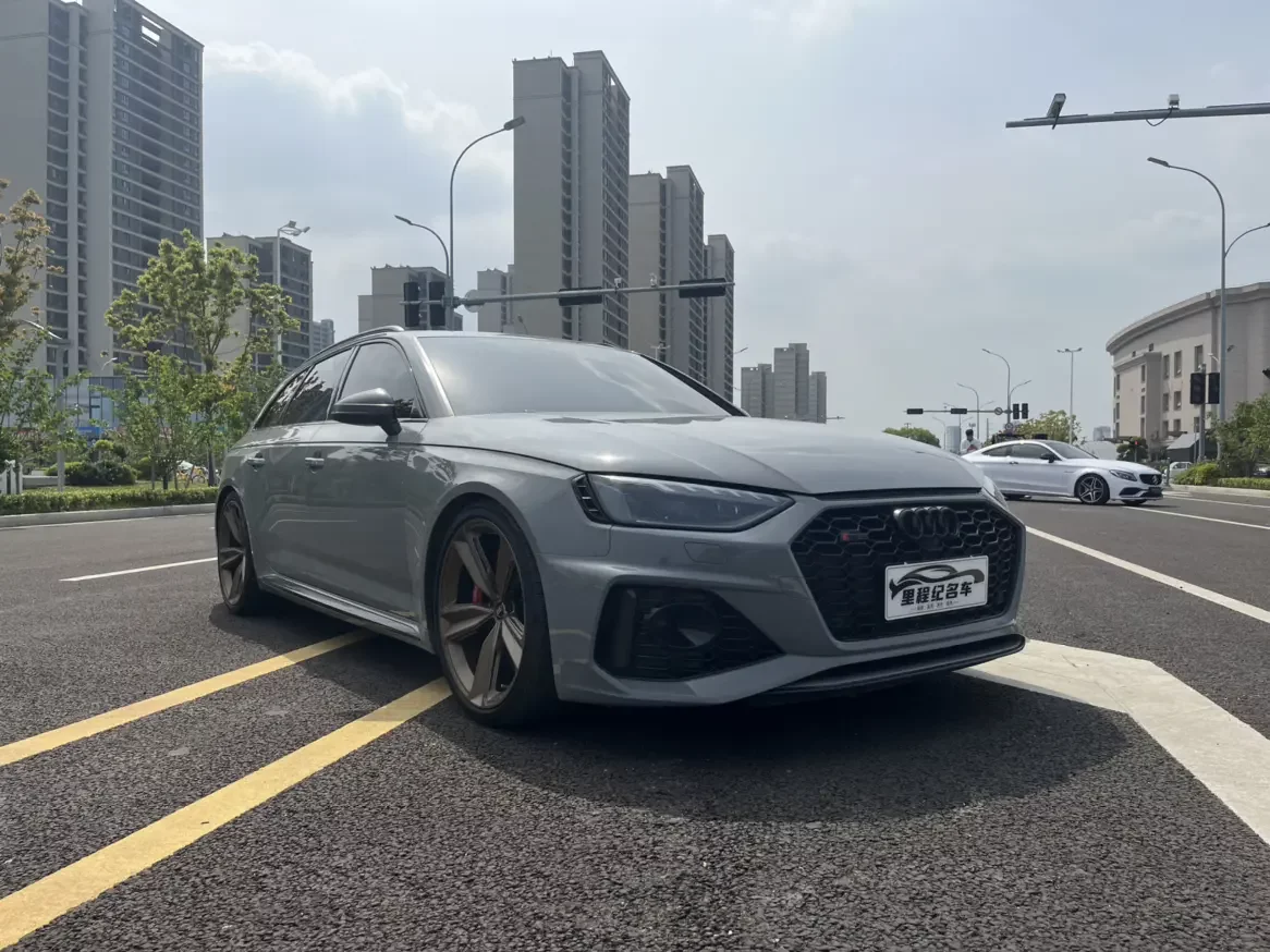 Audi RS 4