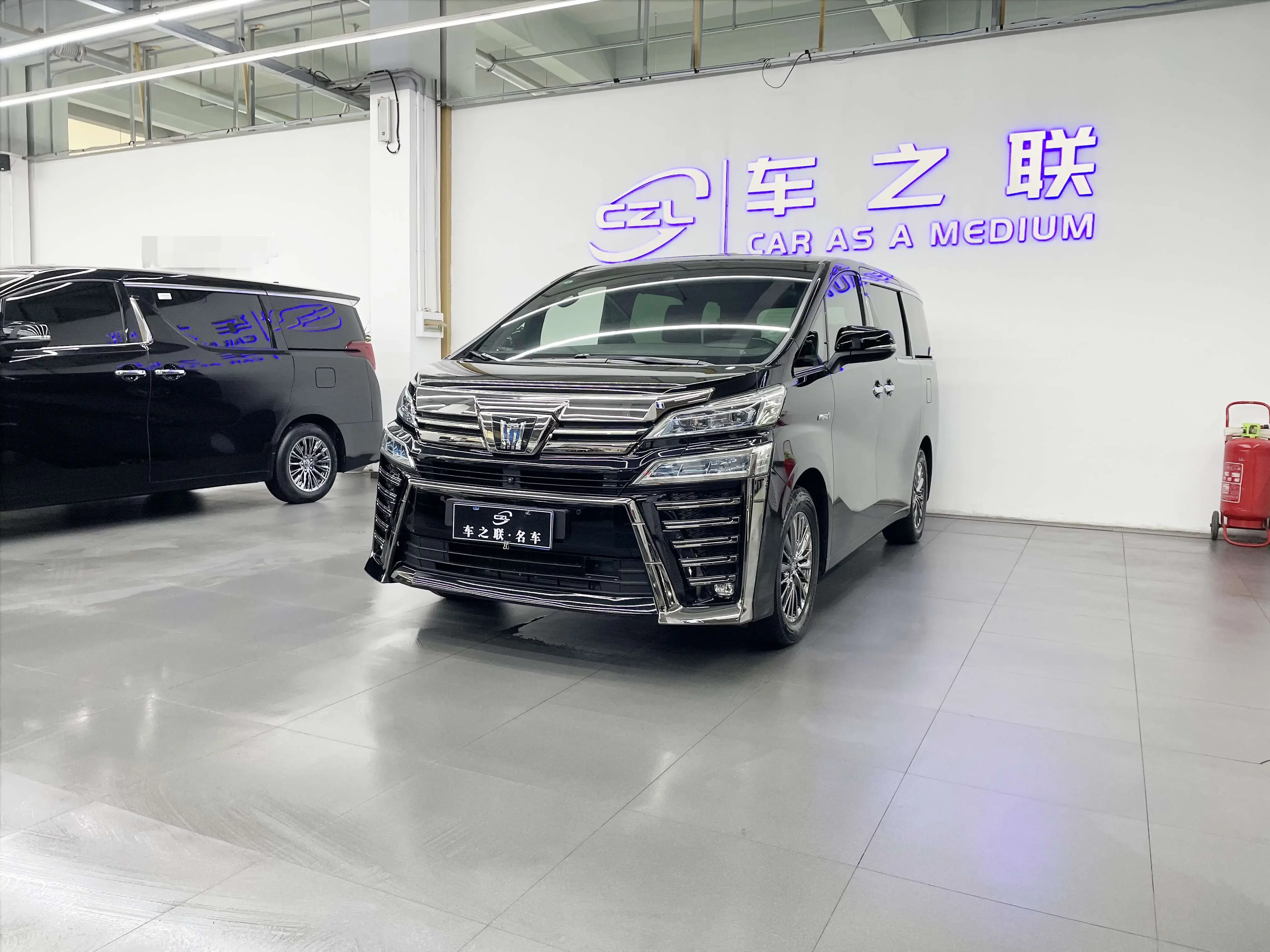 Toyota Crown Wellfire
