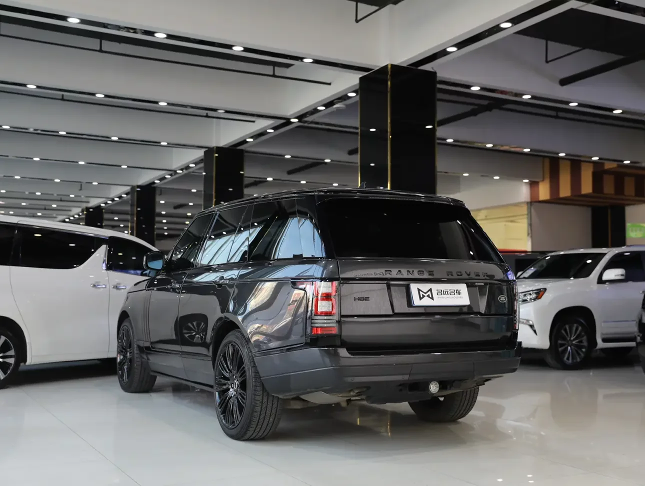 Land Rover range rover