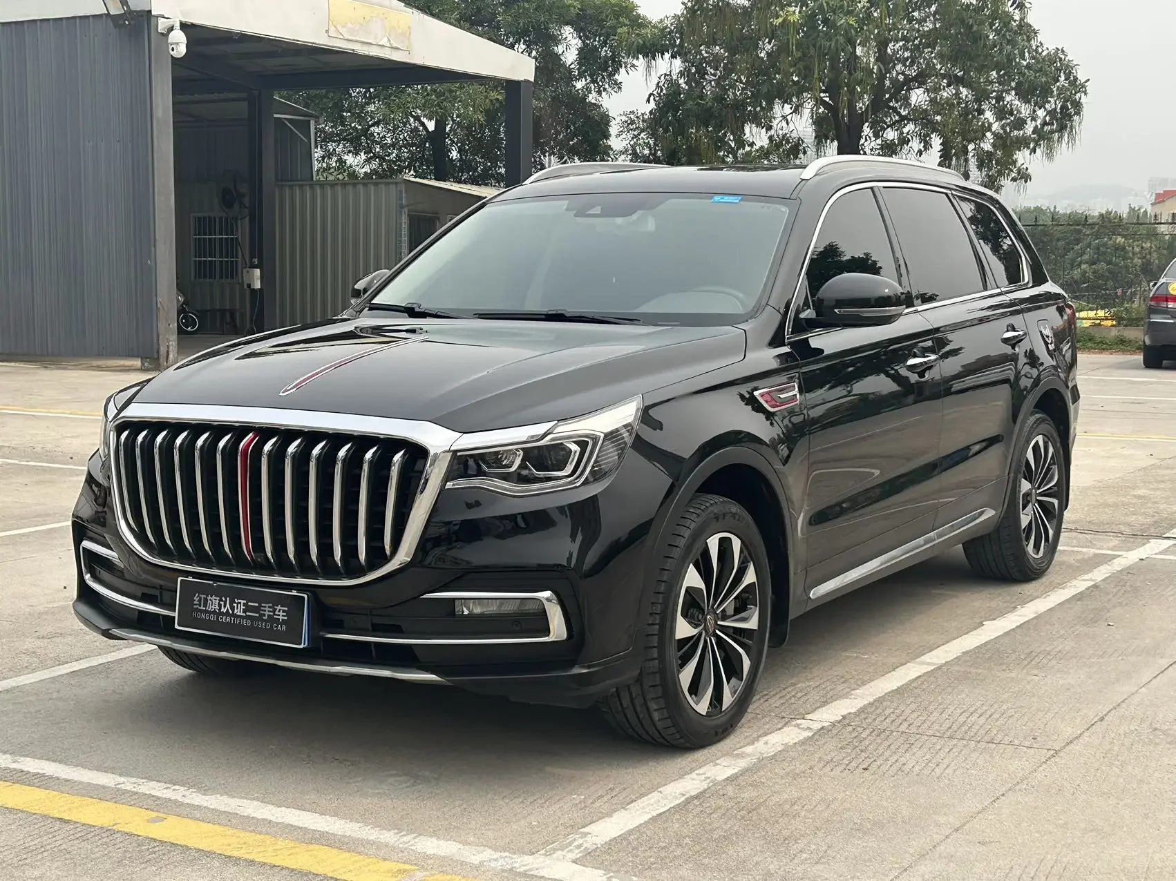 Hongqi HS7