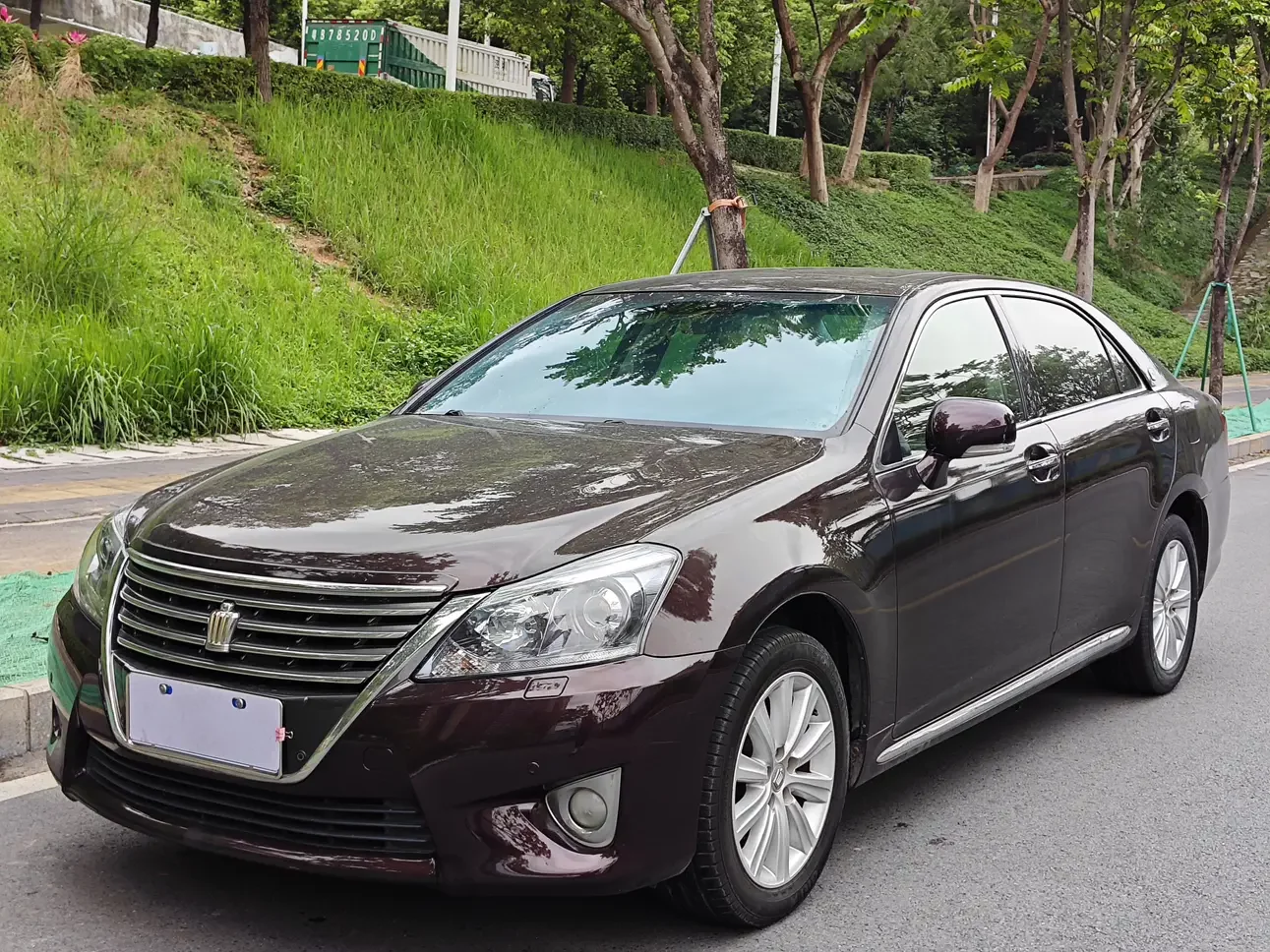 Toyota crown