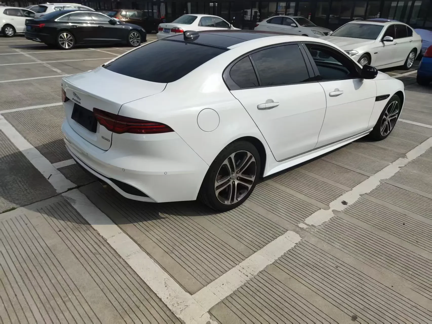 Jaguar XEL