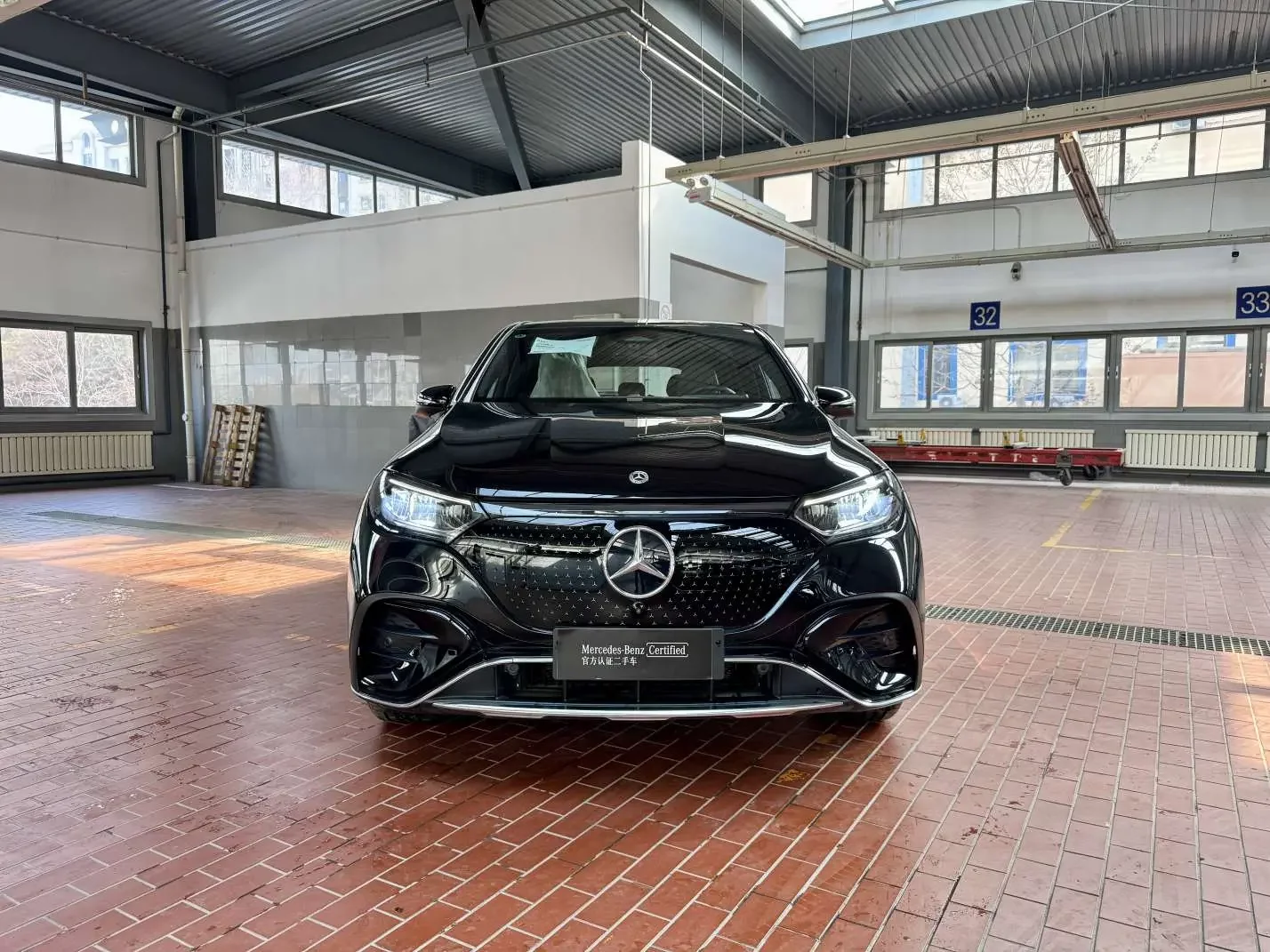 Mercedes-Benz EQE SUV