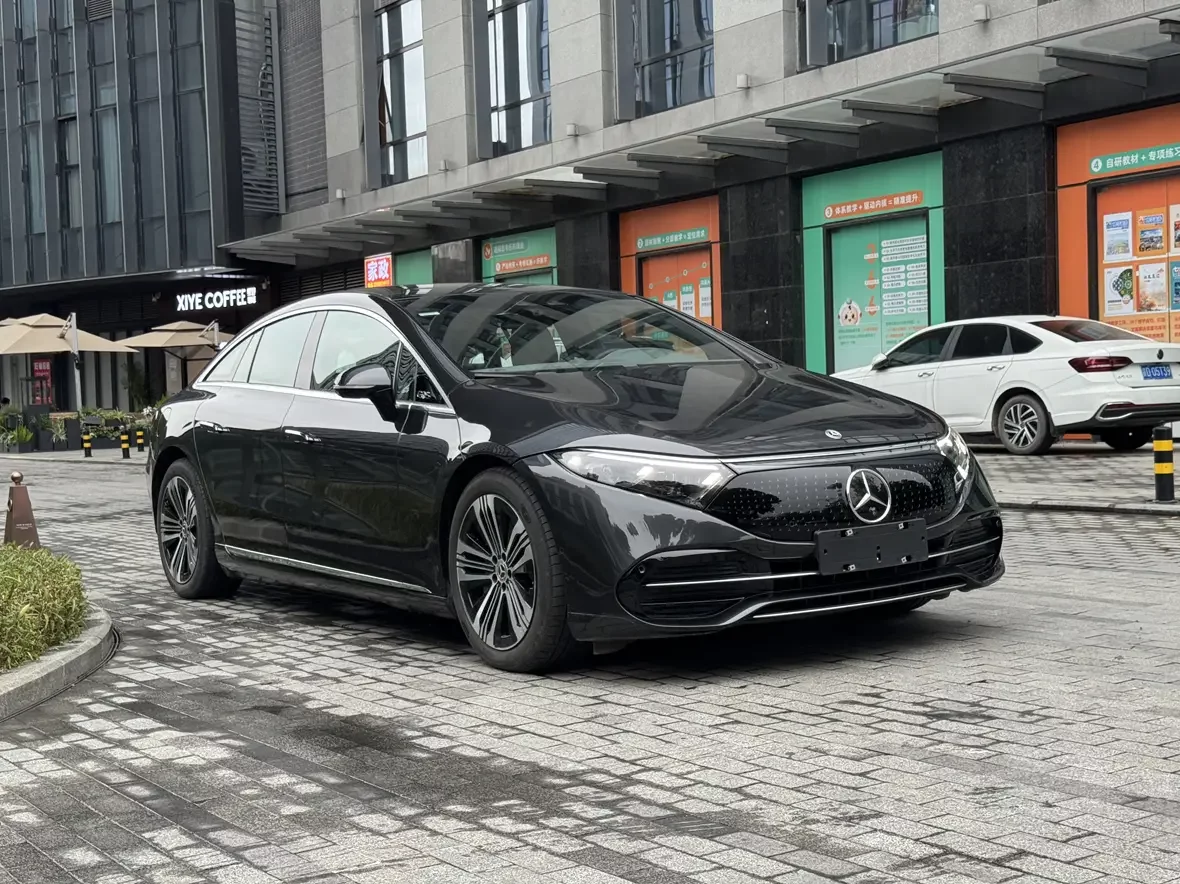 Mercedes-Benz EQS