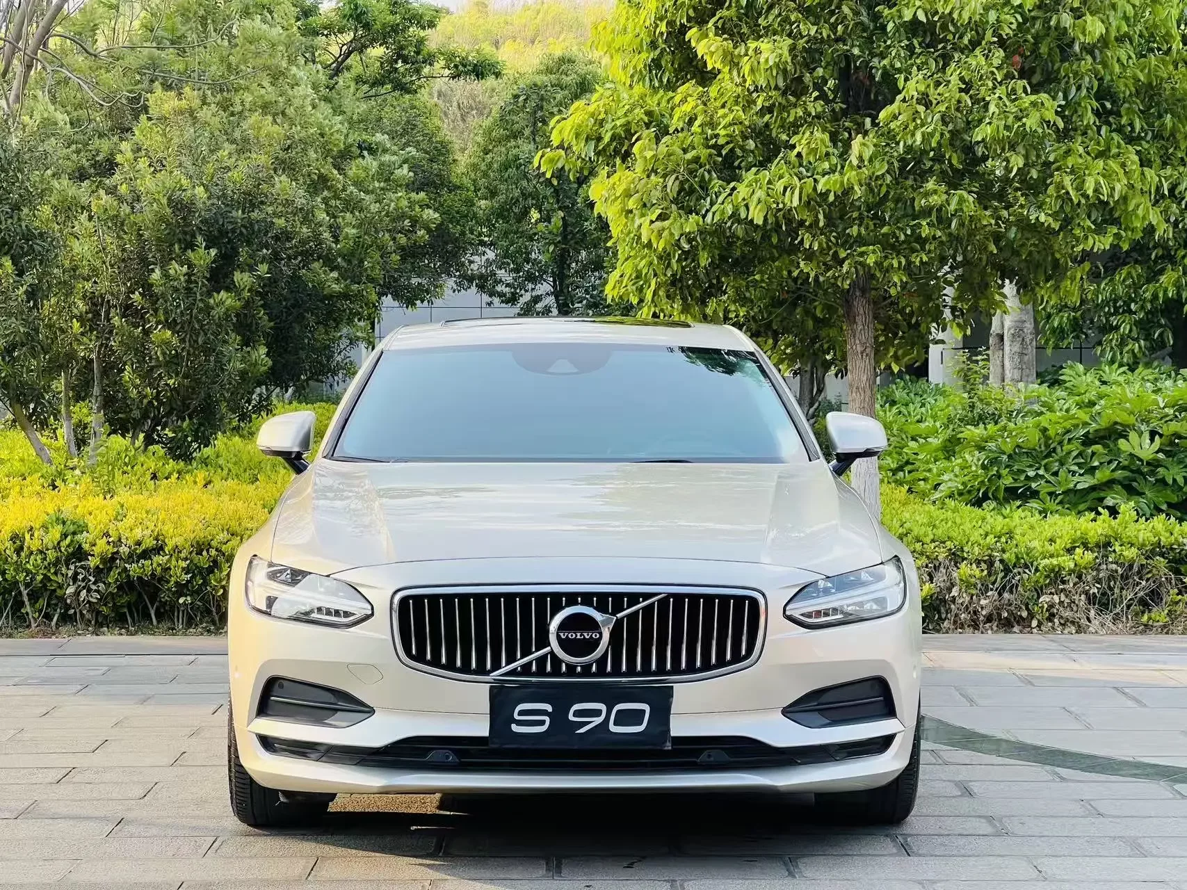 Volvo S90