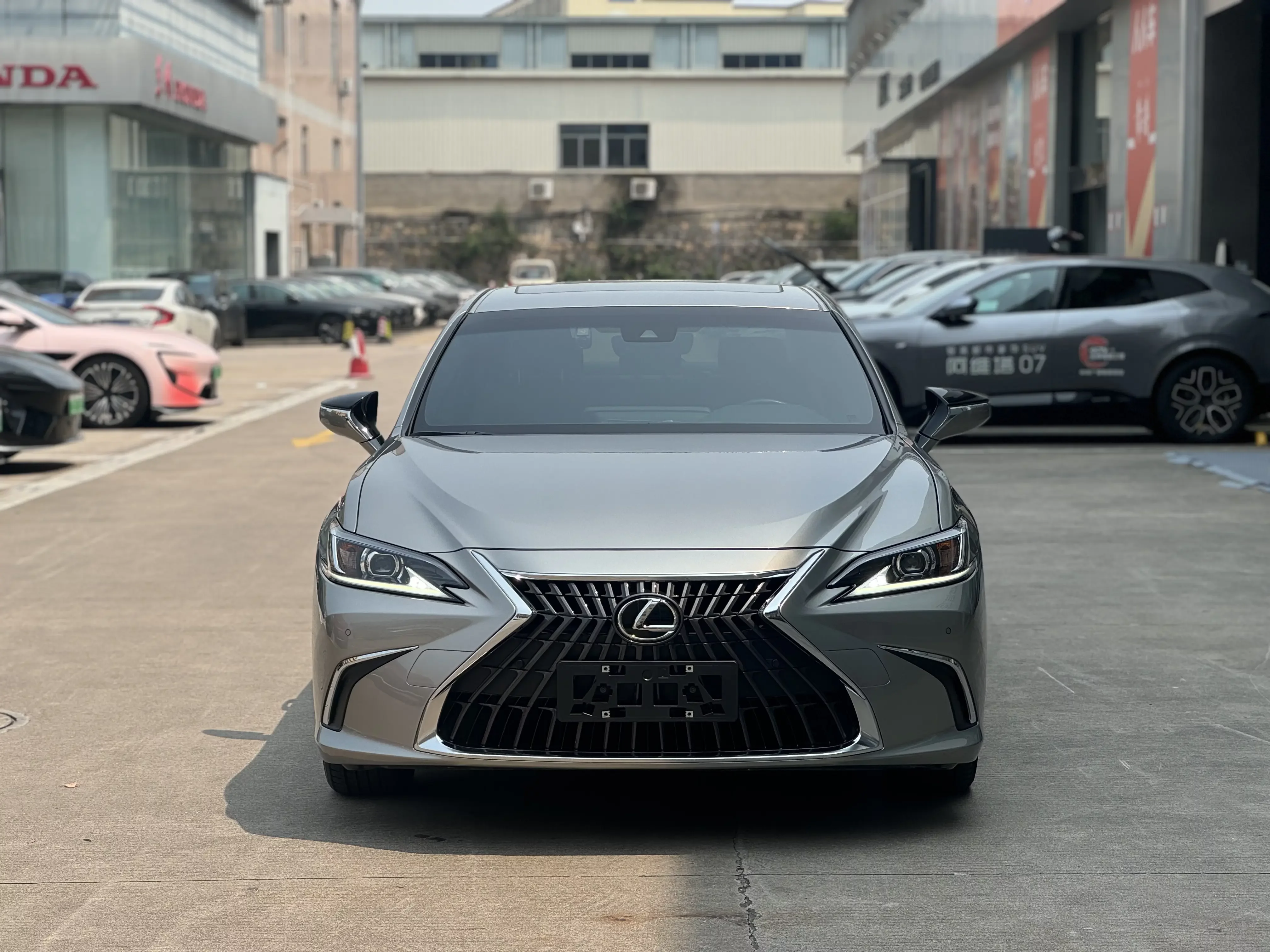 Lexus ES