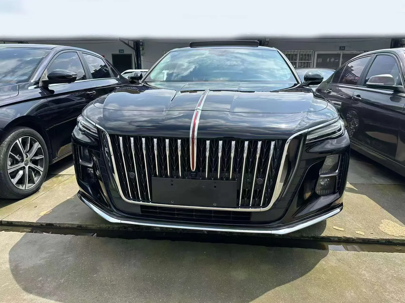 Hongqi H5