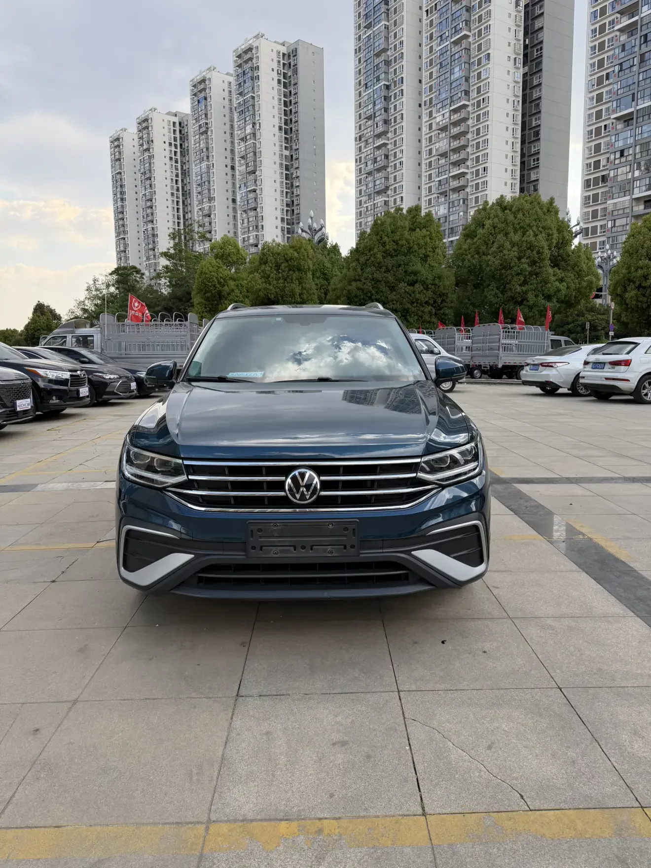 Volkswagen Tiguan L